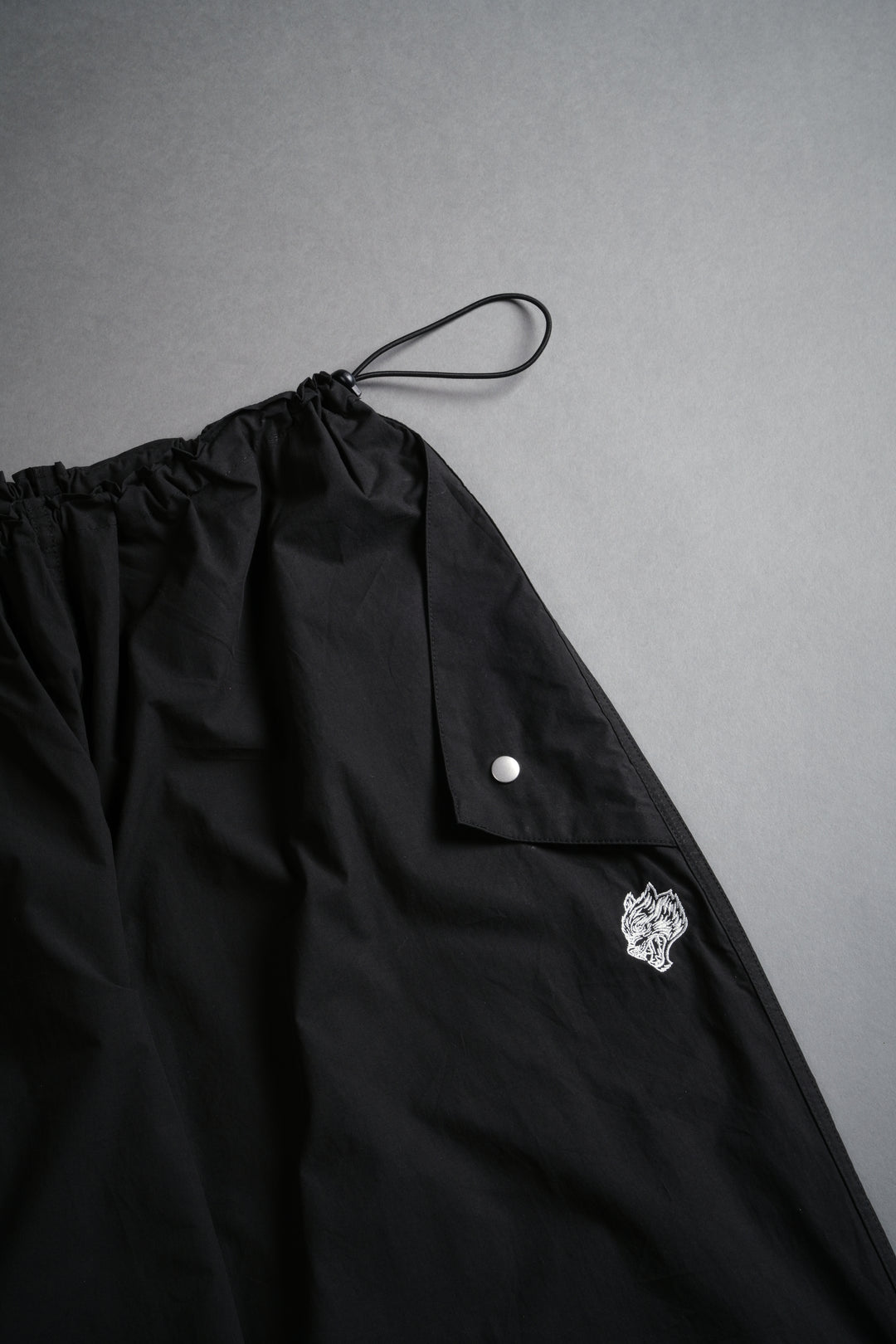 Dual Wolf Chopper Hacker Pants V2 in Black