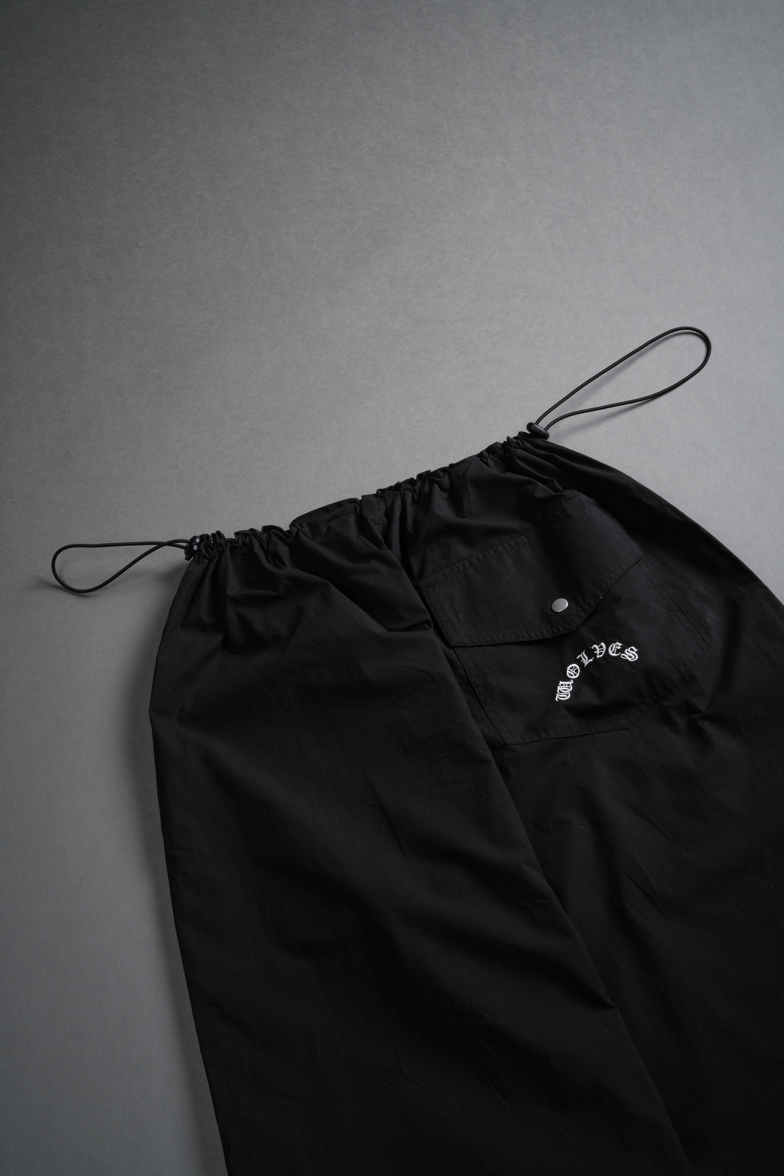Dual Wolf Chopper Hacker Pants V2 in Black