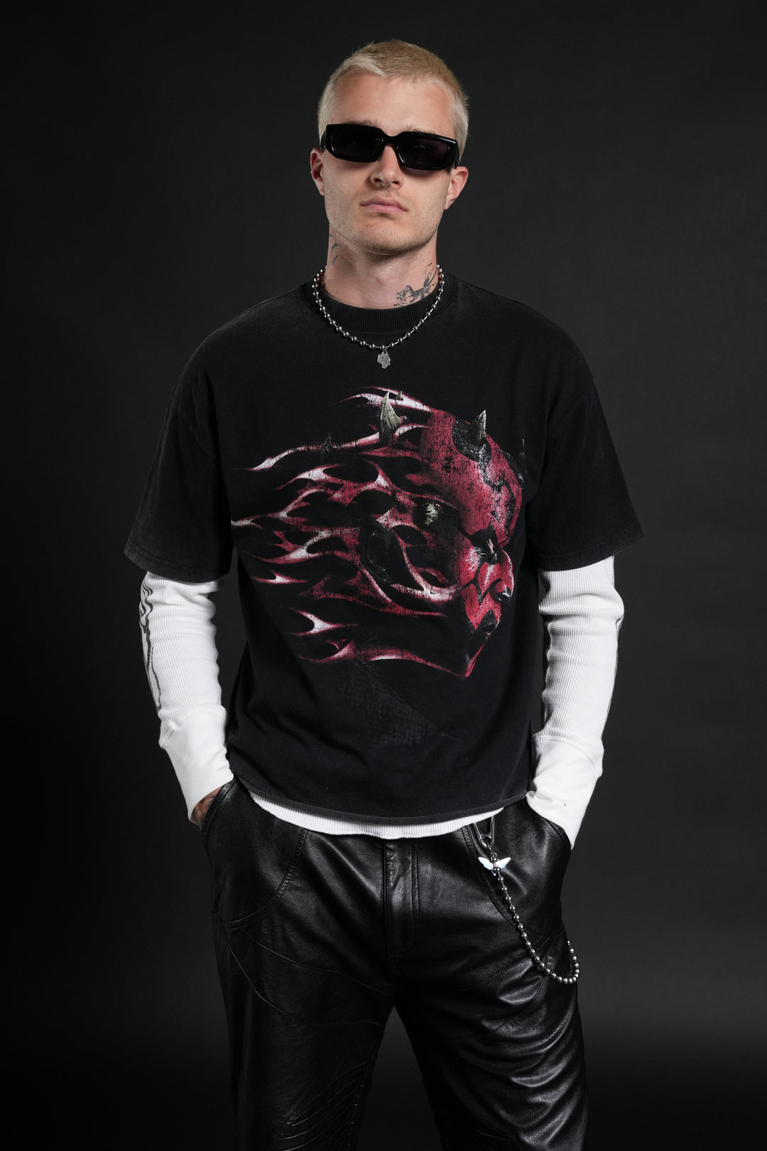 Sith Inferno Grunge Mid Length Raw Hem Tee in Black