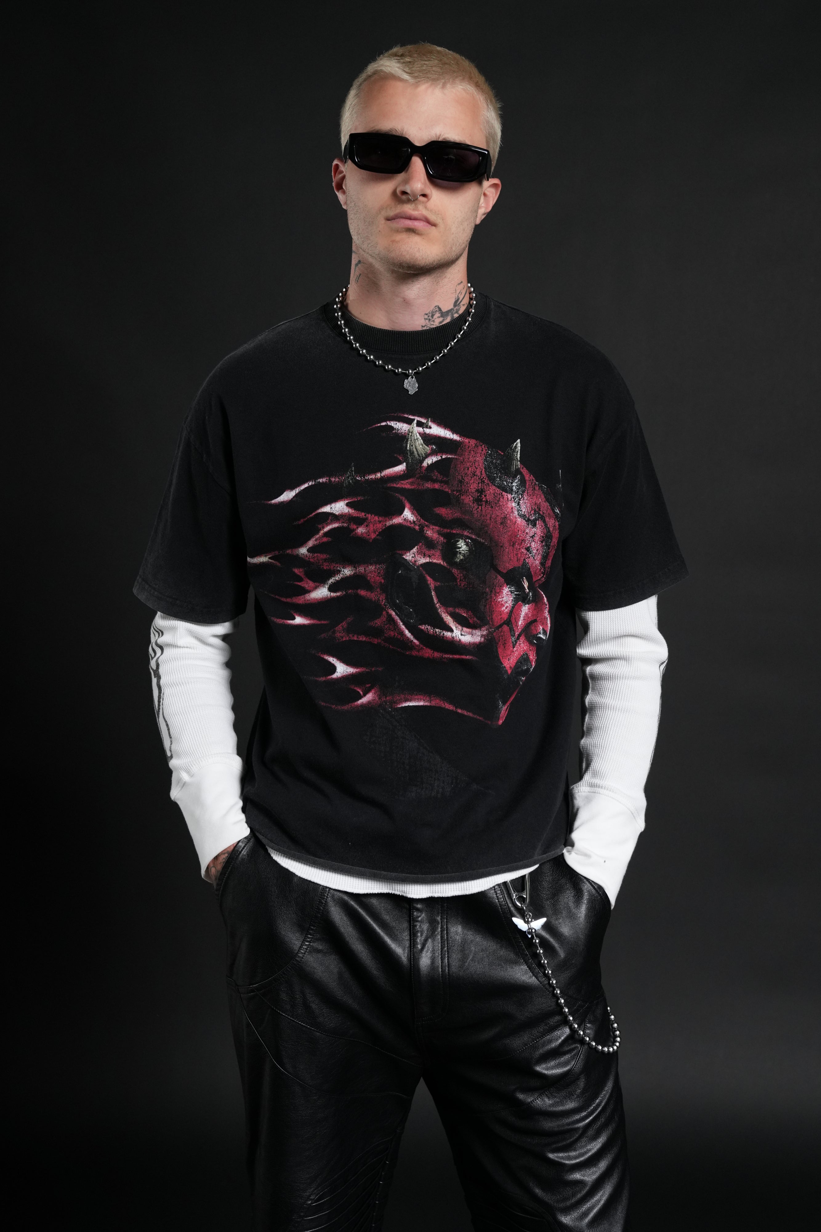 Sith Inferno Grunge Mid Length Raw Hem Tee in Black