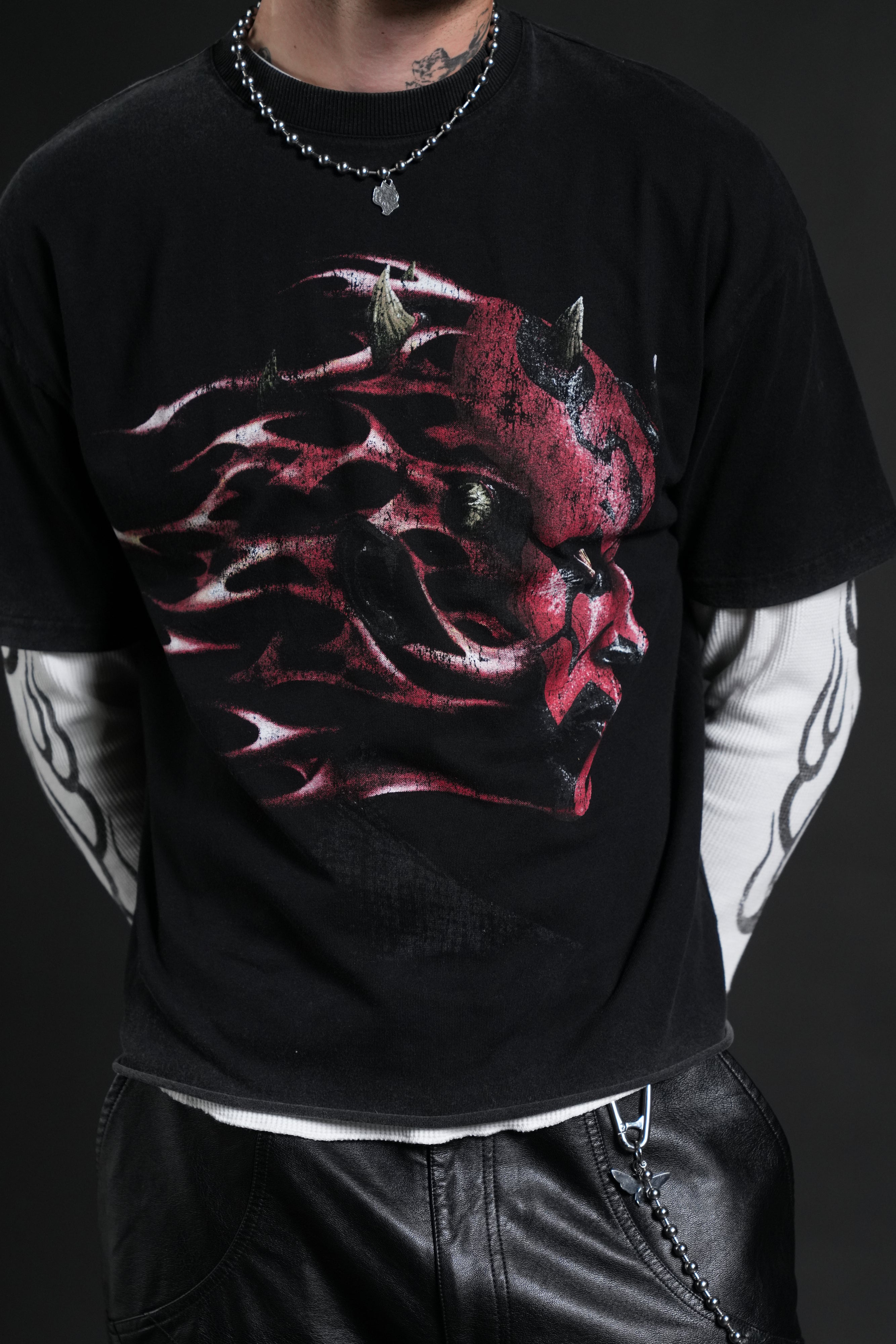 Sith Inferno Grunge Mid Length Raw Hem Tee in Black
