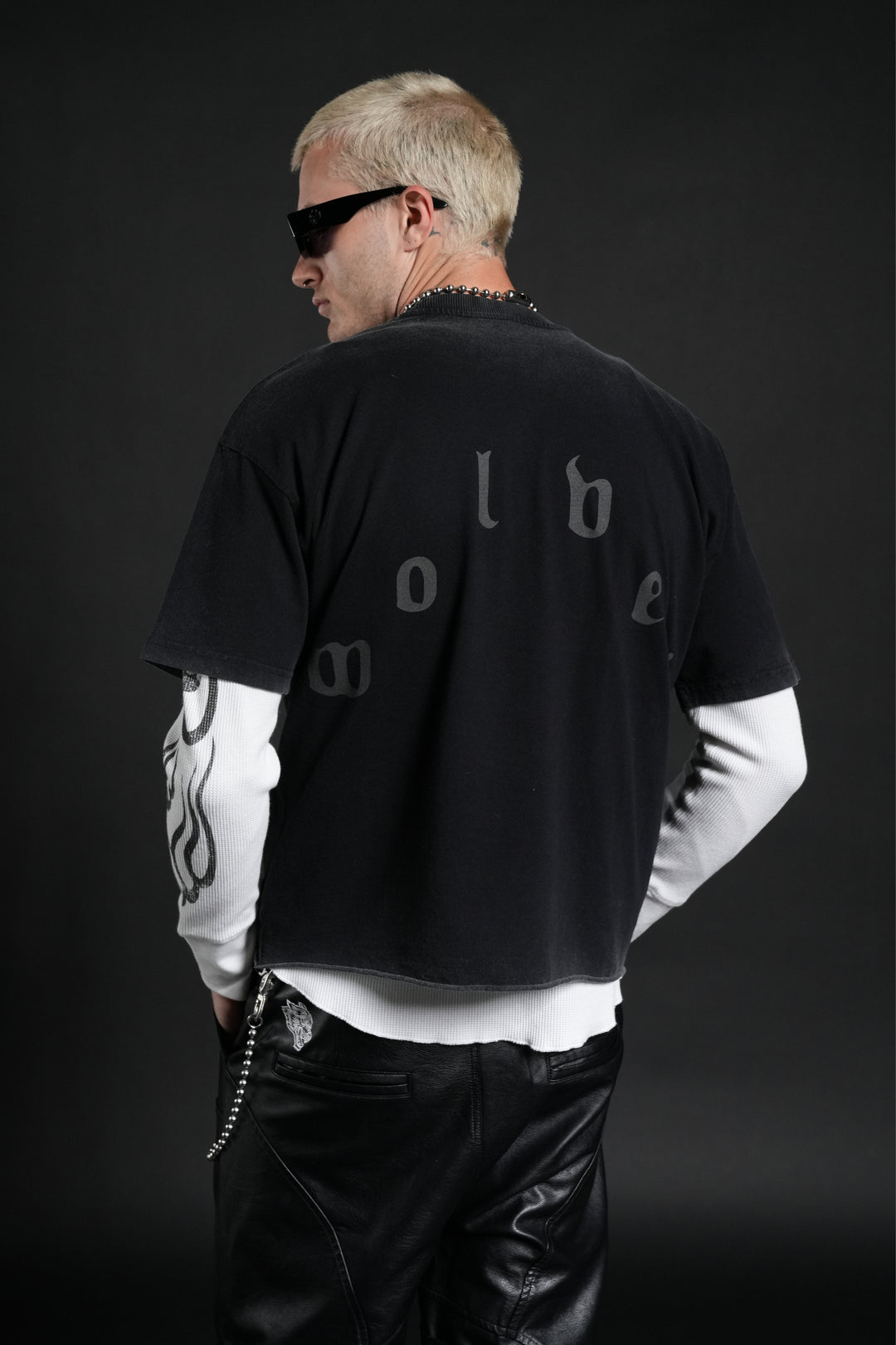 Sith Inferno Grunge Mid Length Raw Hem Tee in Black