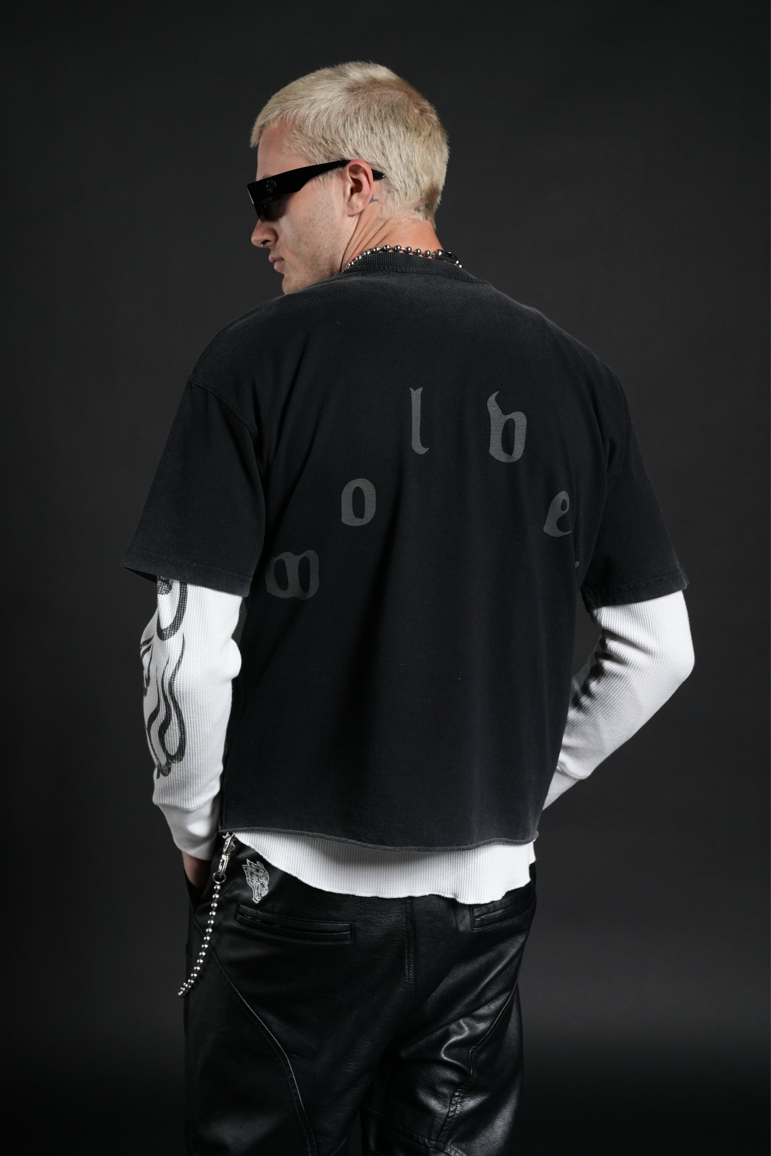 Sith Inferno Grunge Mid Length Raw Hem Tee in Black