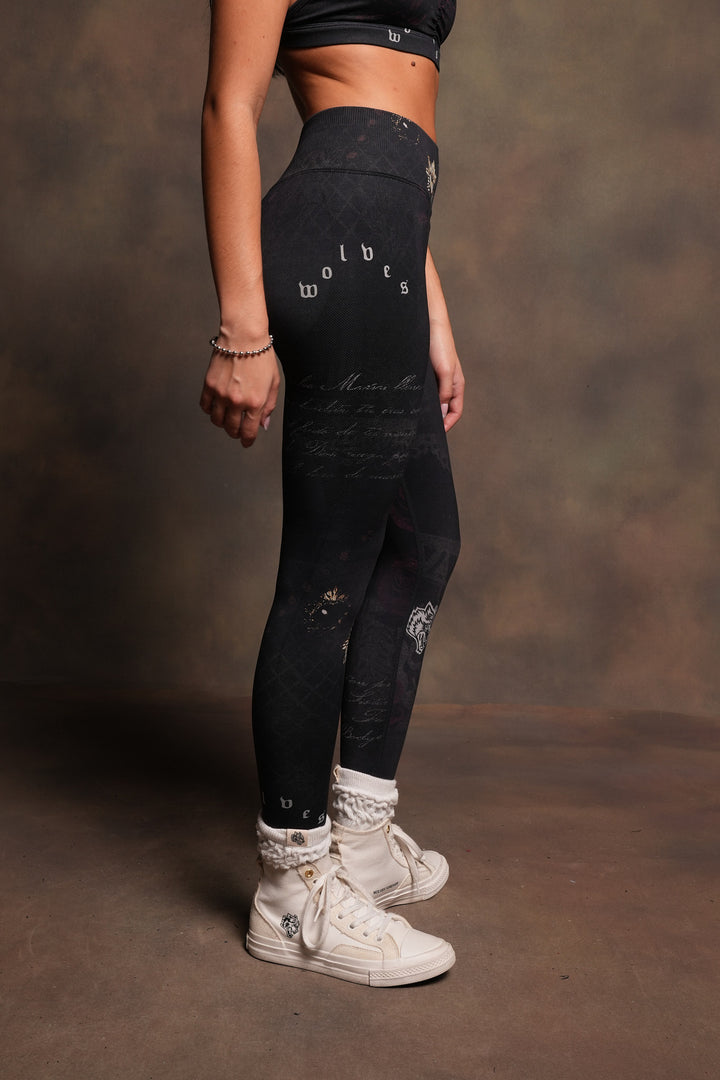 Wolves Pyramid Evey Seamless Leggings In Midnight Sorrow
