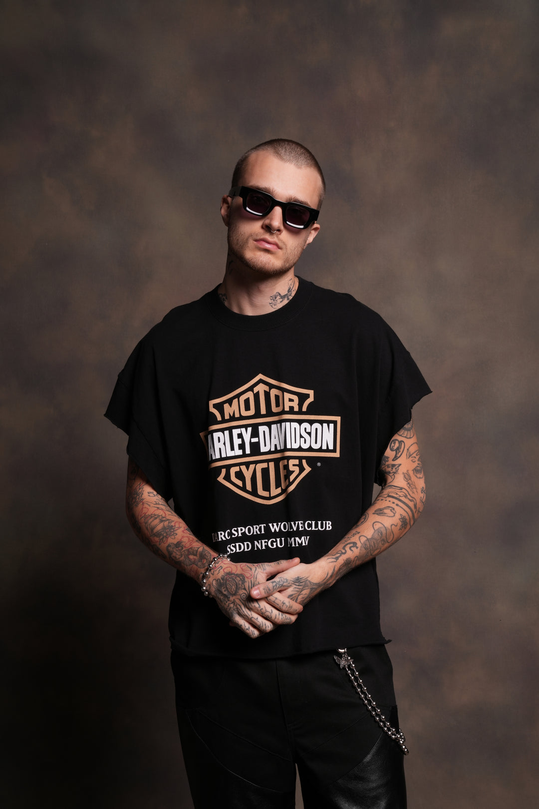 Our Clubs Grunge Cut-Off Tee in Black