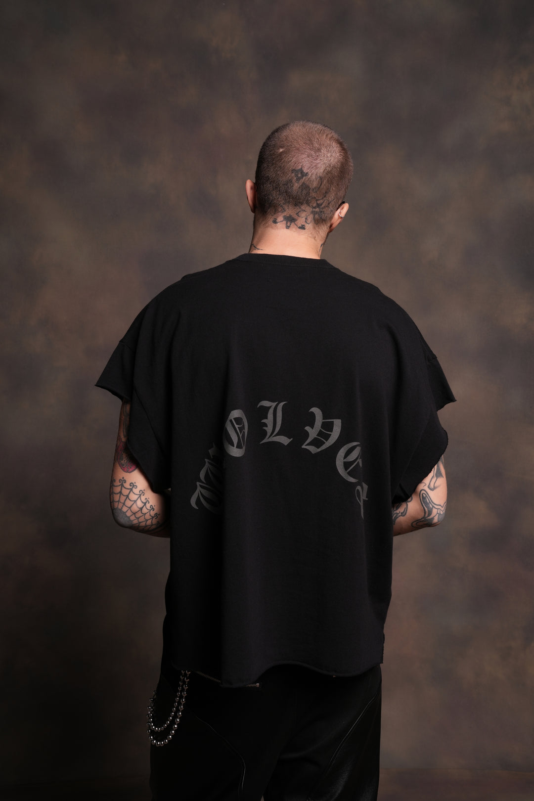 Our Clubs Grunge Cut-Off Tee in Black