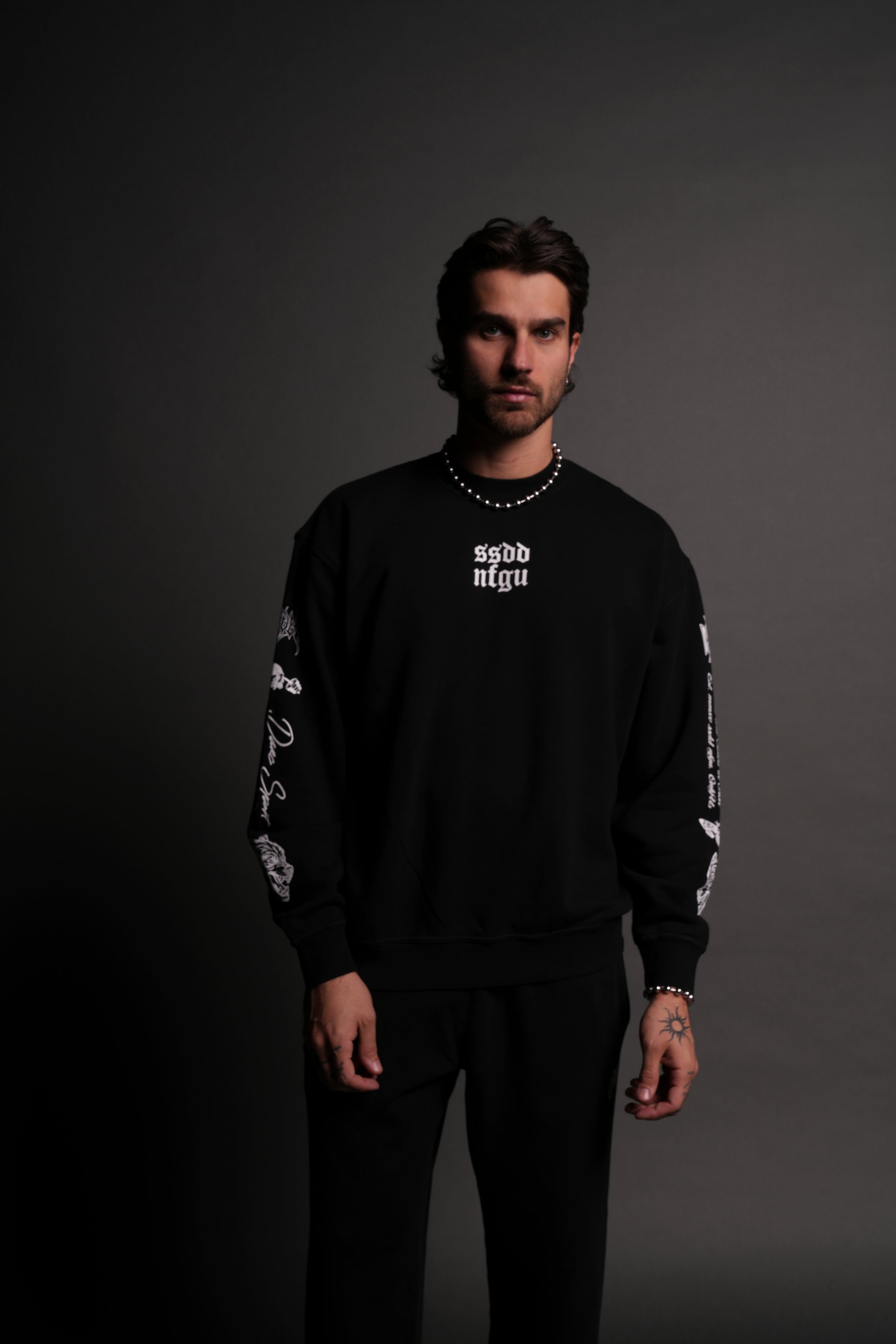 Always SSDD NFGU London Crewneck in Black