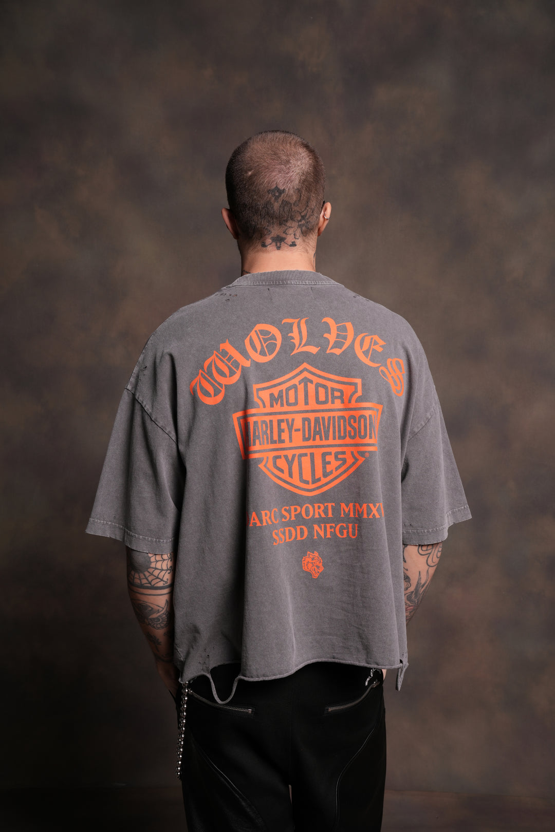 Harley-Davidson Wolves Distressed Grunge "Box Cut" Tee in Slate Gray
