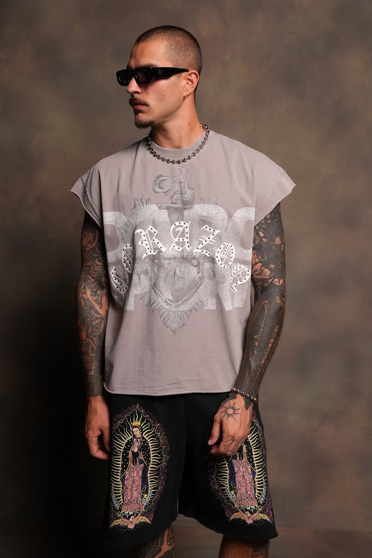 Ds Corazon Grunge Cut-Off Tee In Pale Gray