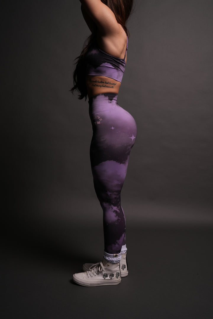Wolves Gym V2 "Everson Seamless" Scrunch Leggings in Purple Desert Night Sky
