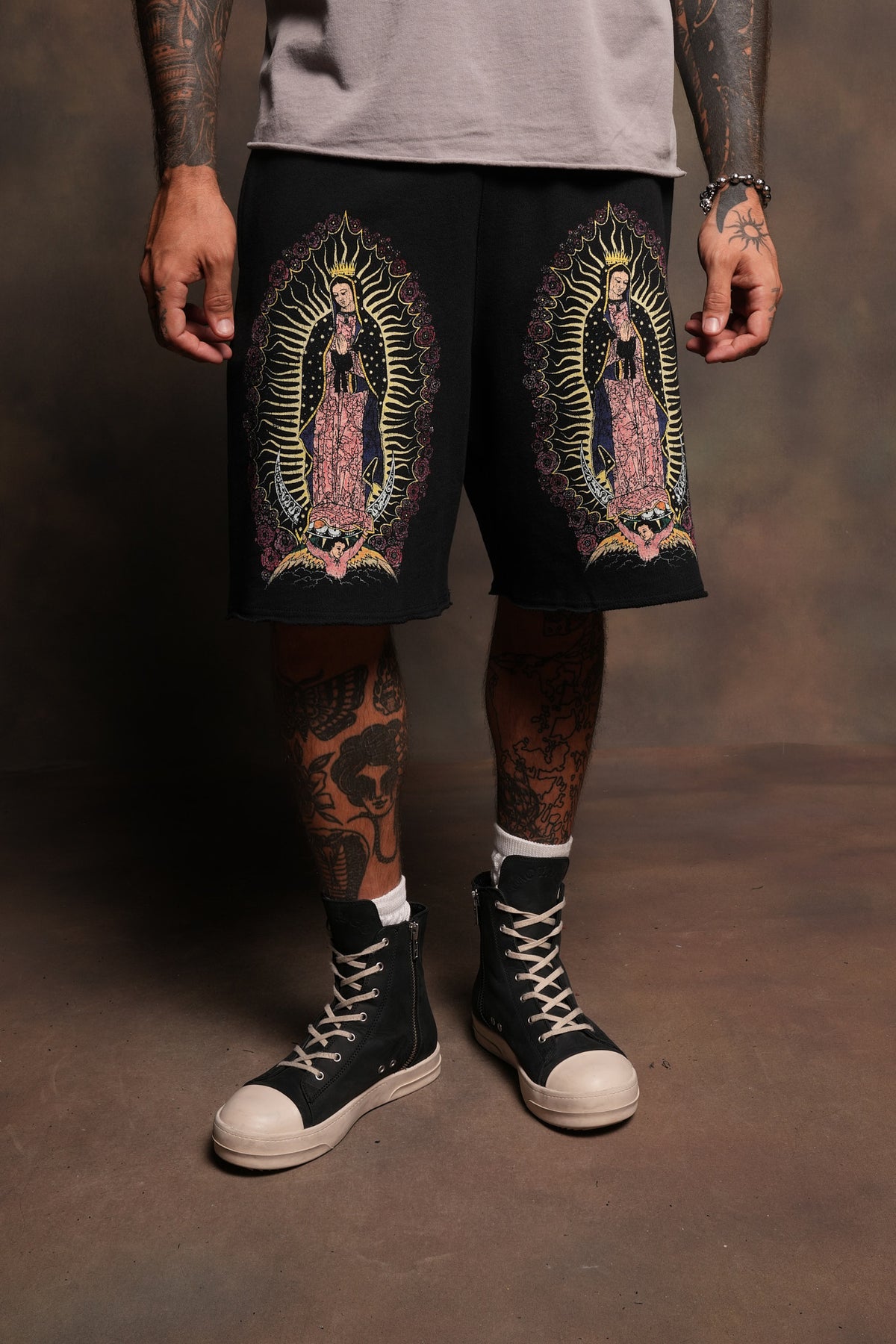 Dama De Las Rosas Grunge Oversized Raw Hem Post Lounge Sweat Shorts In Black