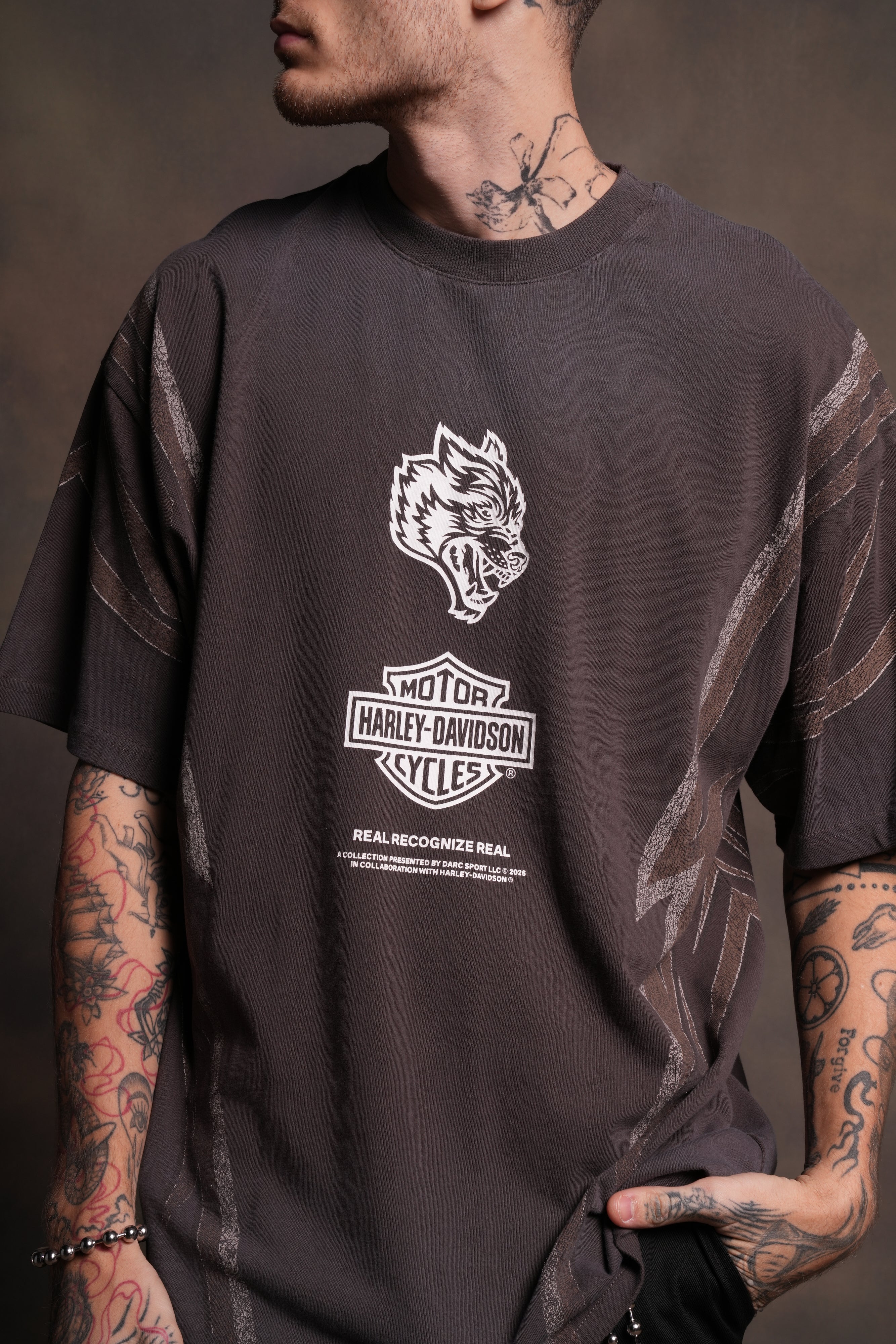 Real Recognize Real Unisex Premium Oversized Tee in Darc Brown Drift Wash