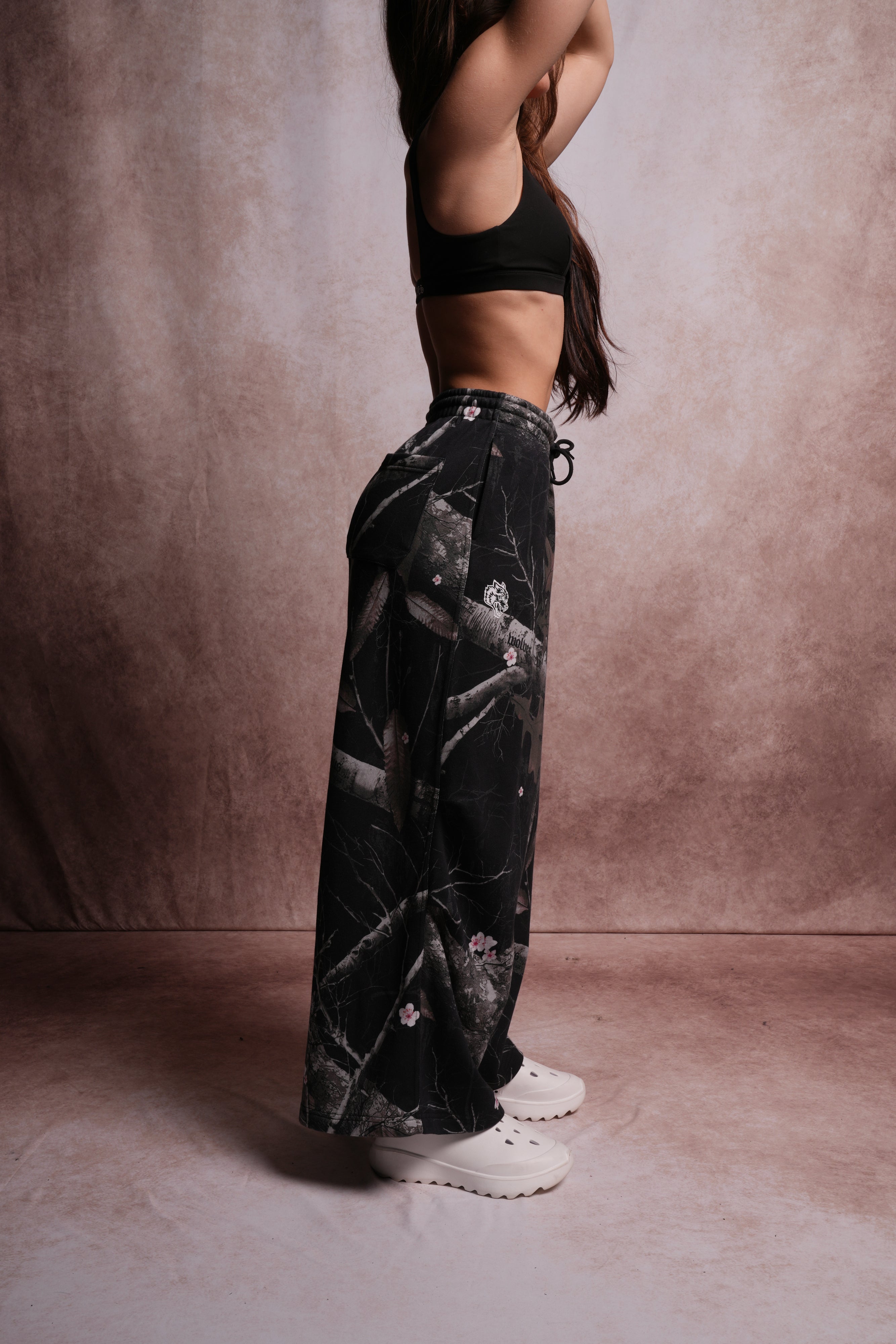 Dual Wolf Mia Sweat Pants in Darc Blossom Woodland Camo
