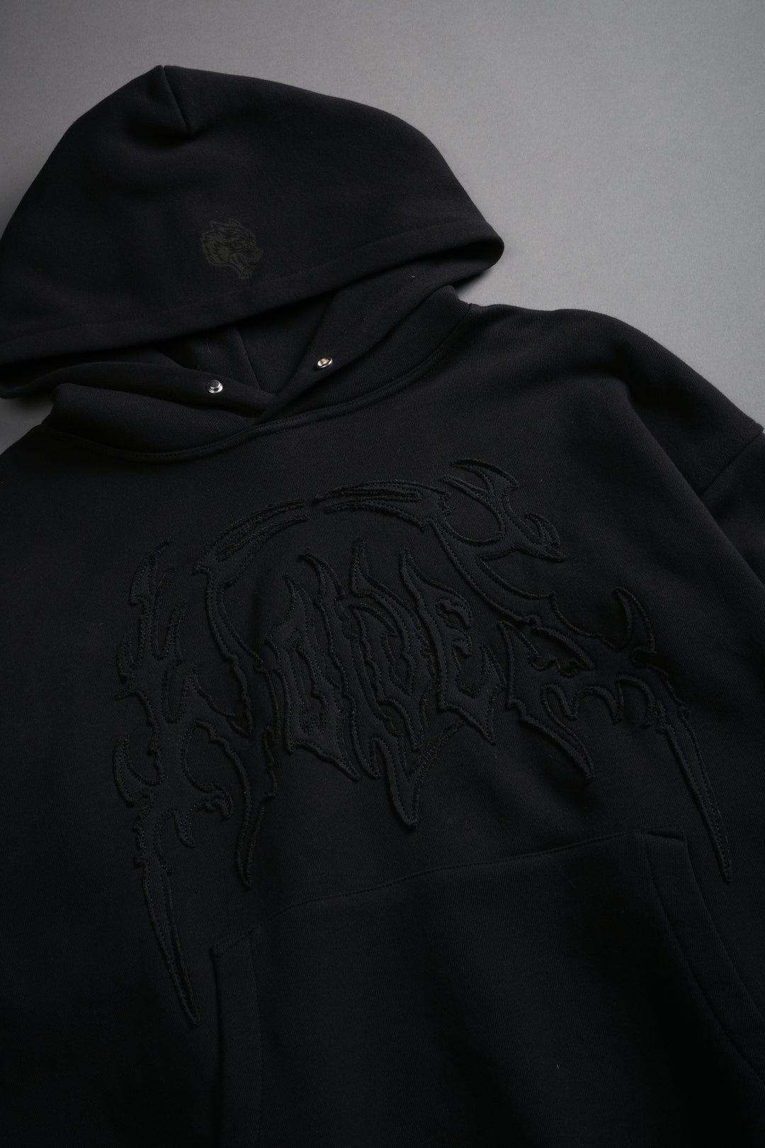 Hesh Appliqué Studded Pierce Hoodie in Black