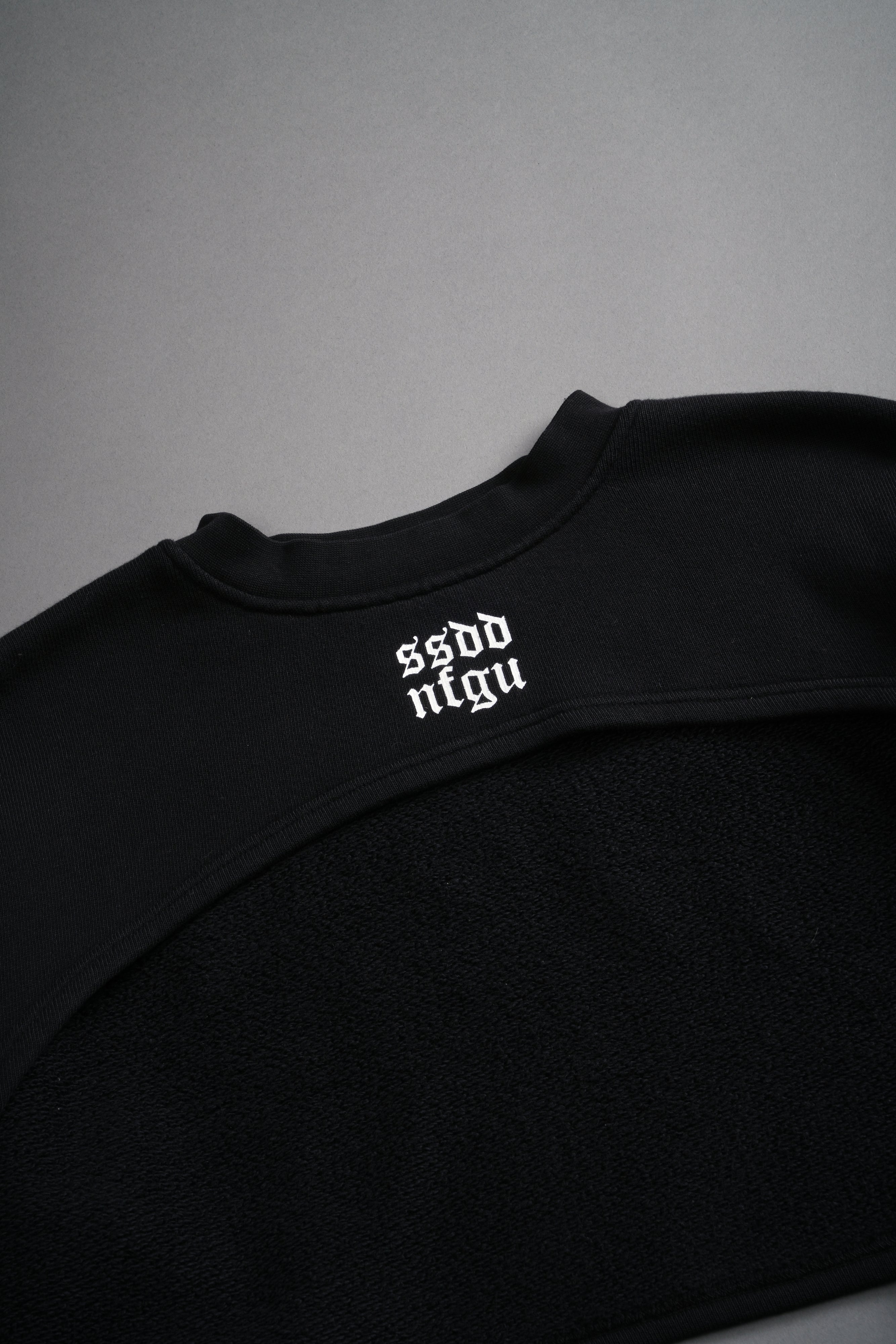 Wolves Mantra "Willow" Cropped Crewneck in Black