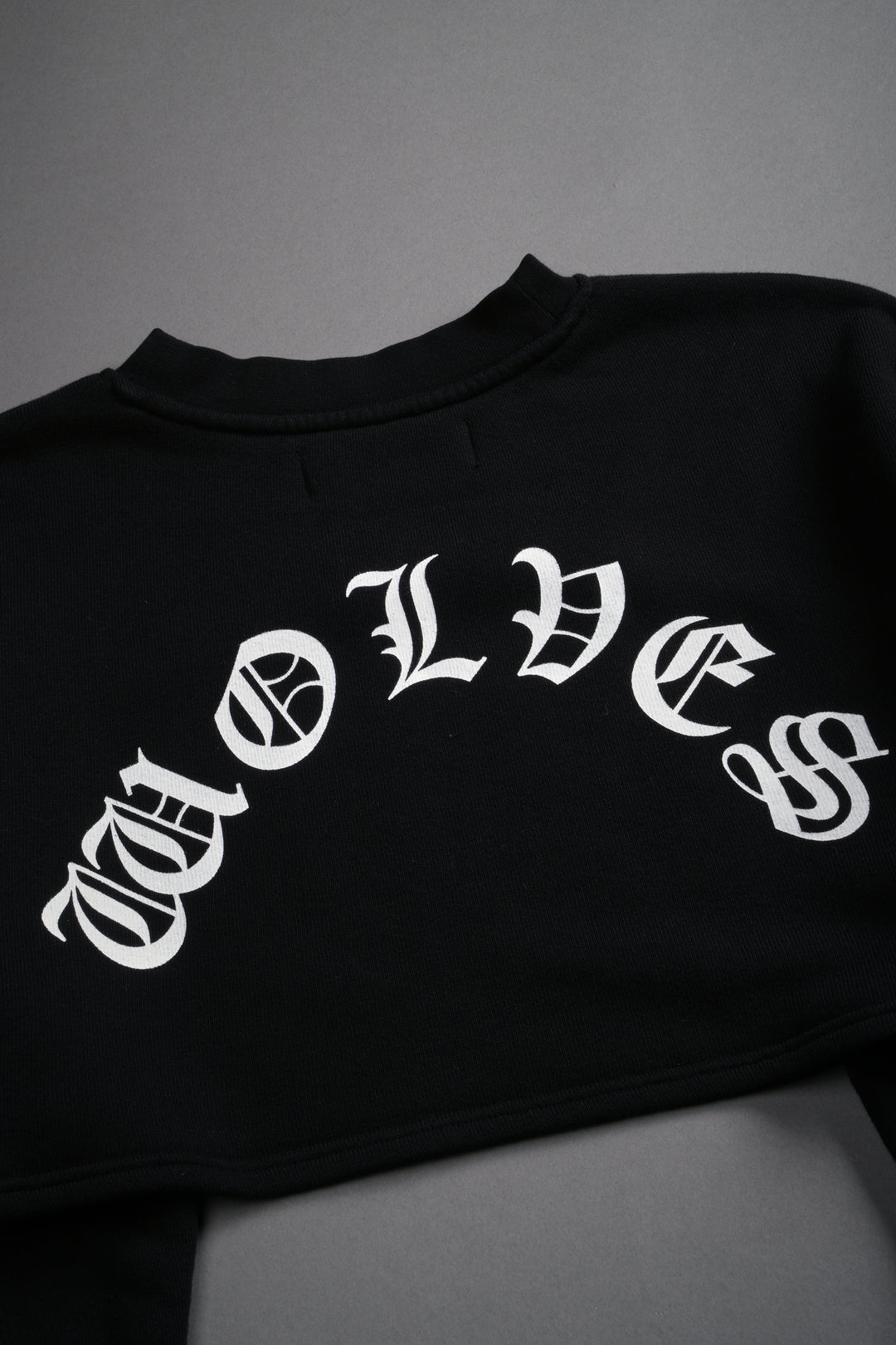 Wolves Mantra "Willow" Cropped Crewneck in Black