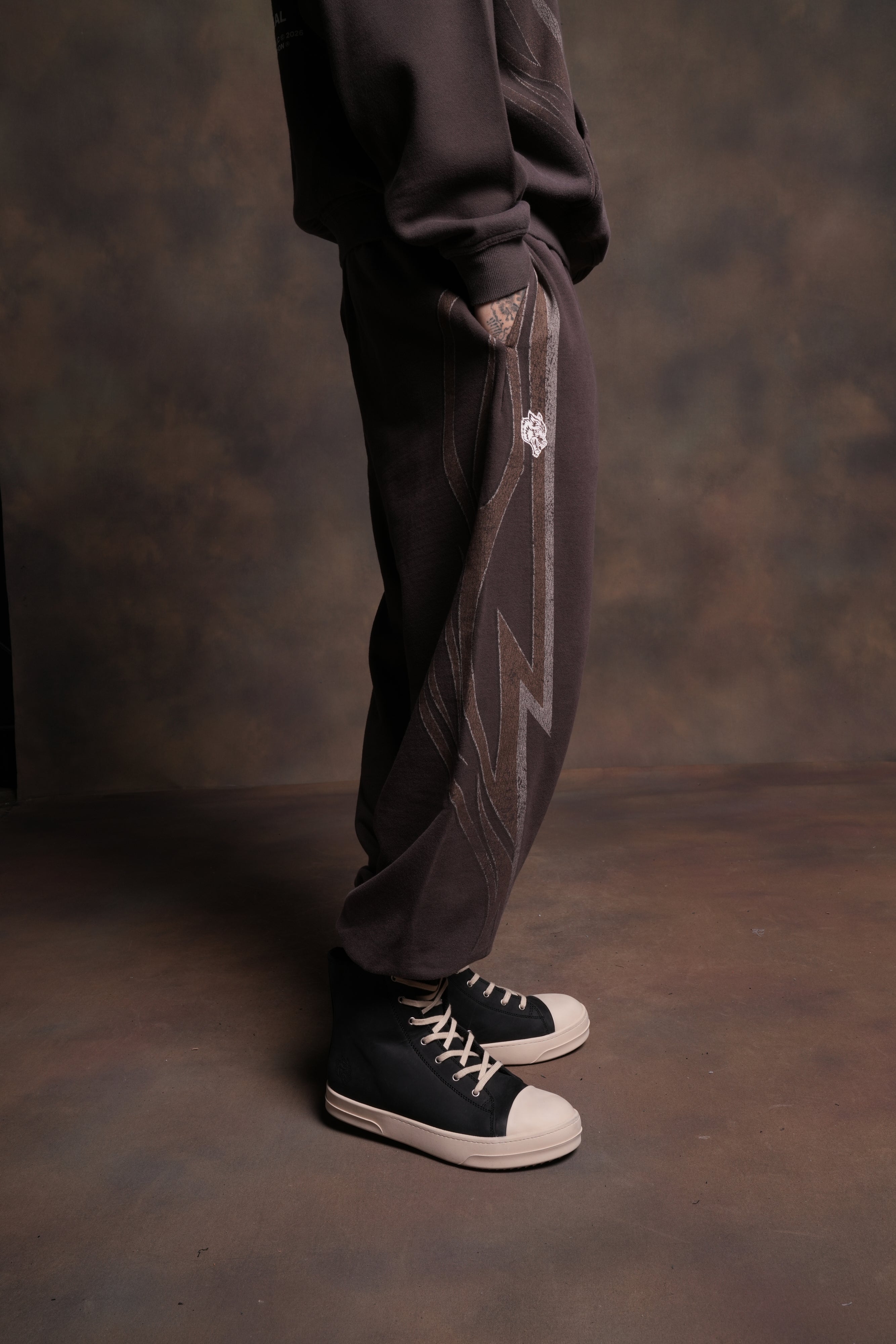 Real Recognize Real Unisex Lounger Sweat Pants in Darc Brown Drift