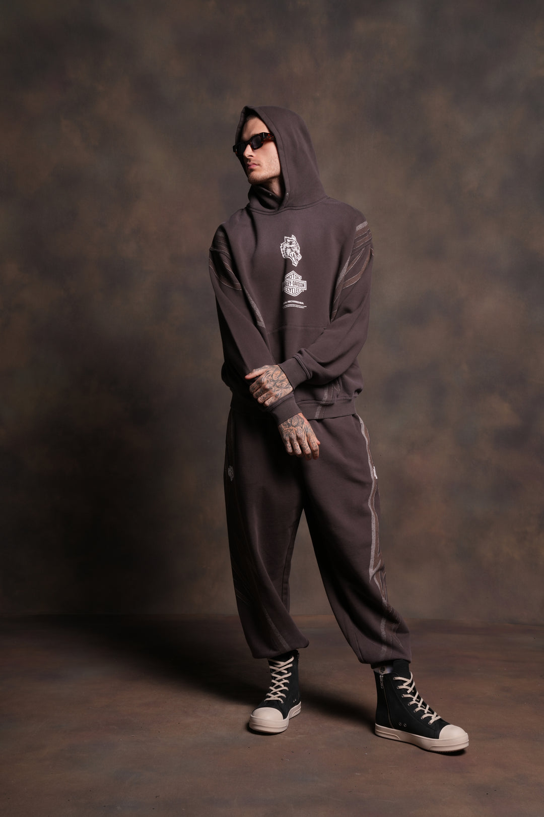 Real Recognize Real Unisex Lounger Sweat Pants in Darc Brown Drift Wash