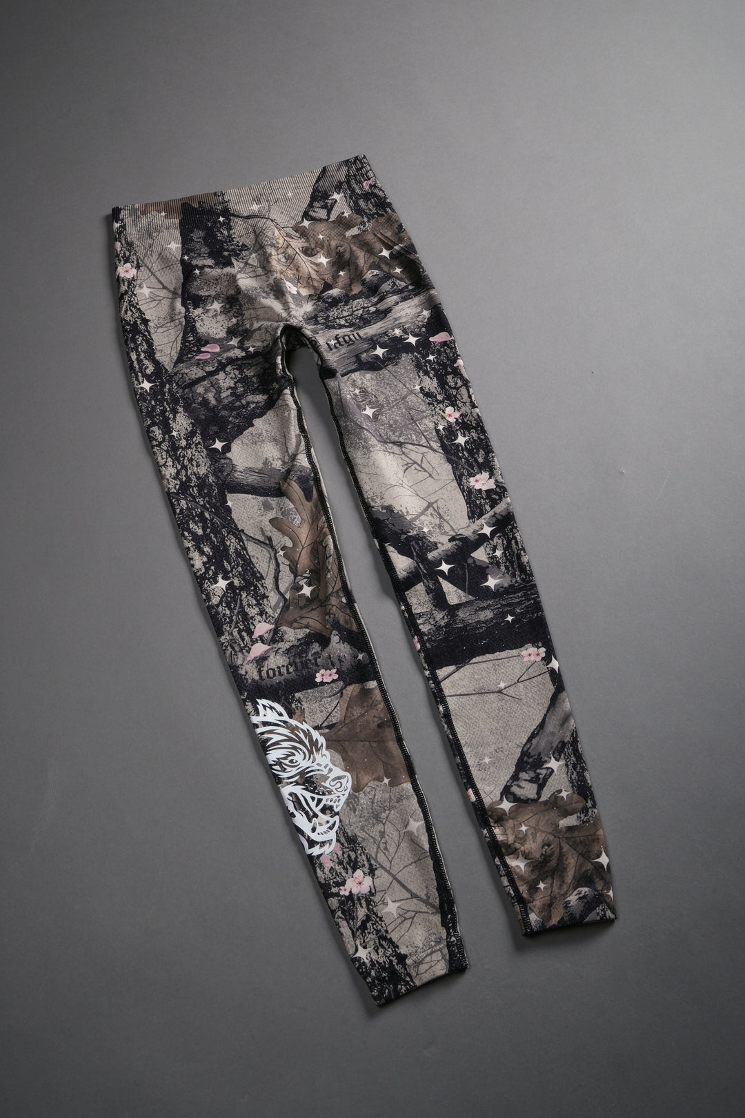 Big Wolf "Everson" Huxley Scrunch Leggings in Starry Blossom Woodland Camo