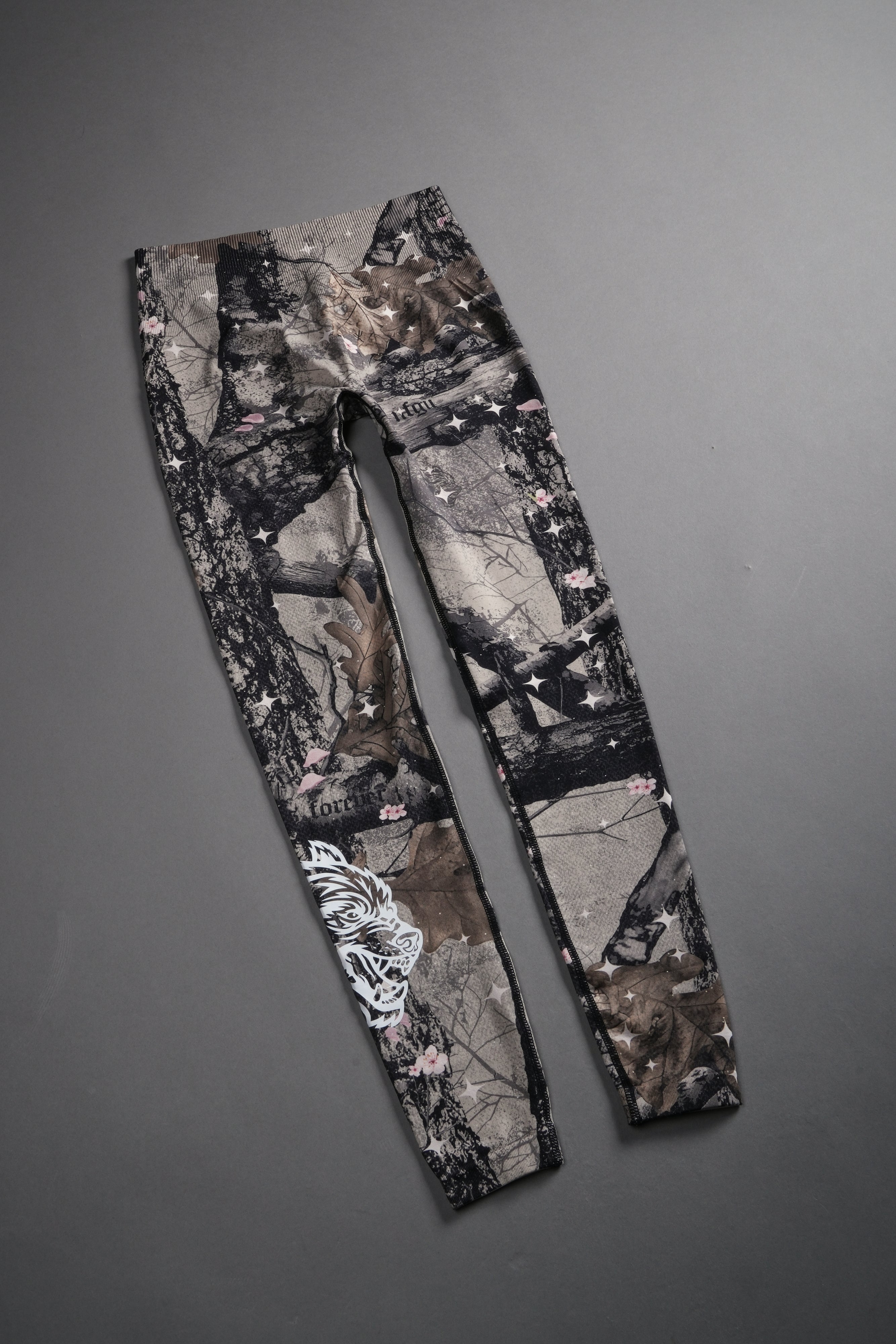 Big Wolf "Everson" Huxley Scrunch Leggings in Starry Blossom Woodland Camo