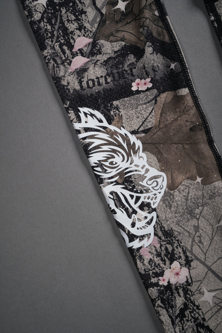Big Wolf "Everson" Huxley Scrunch Leggings in Starry Blossom Woodland Camo