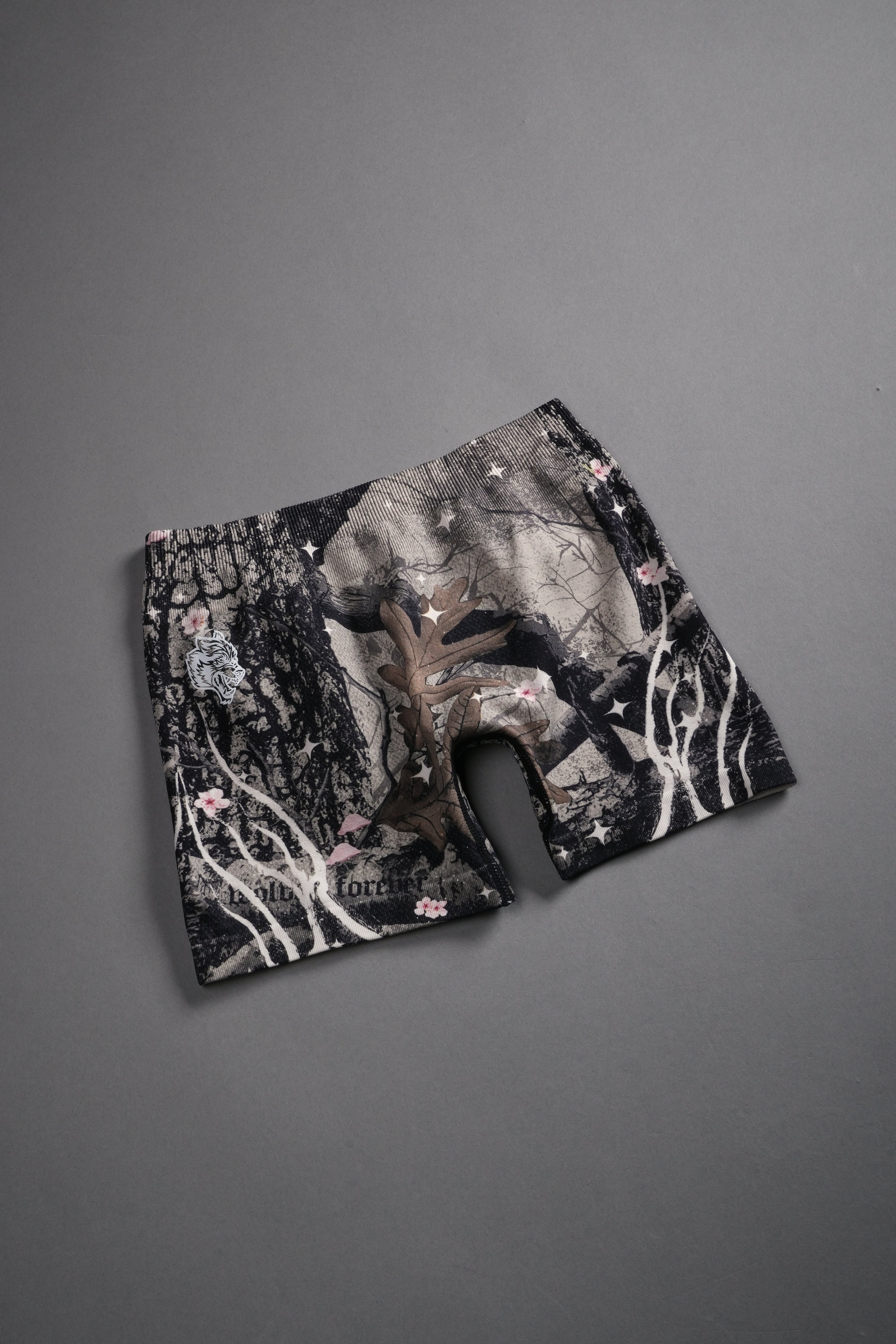 Warrior's Fire Everson Seamless Katya Shorts in Starry Blossom Woodland Camo