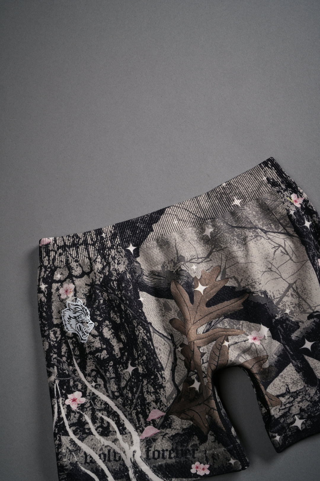 Warrior's Fire Everson Seamless Katya Shorts in Starry Blossom Woodland Camo