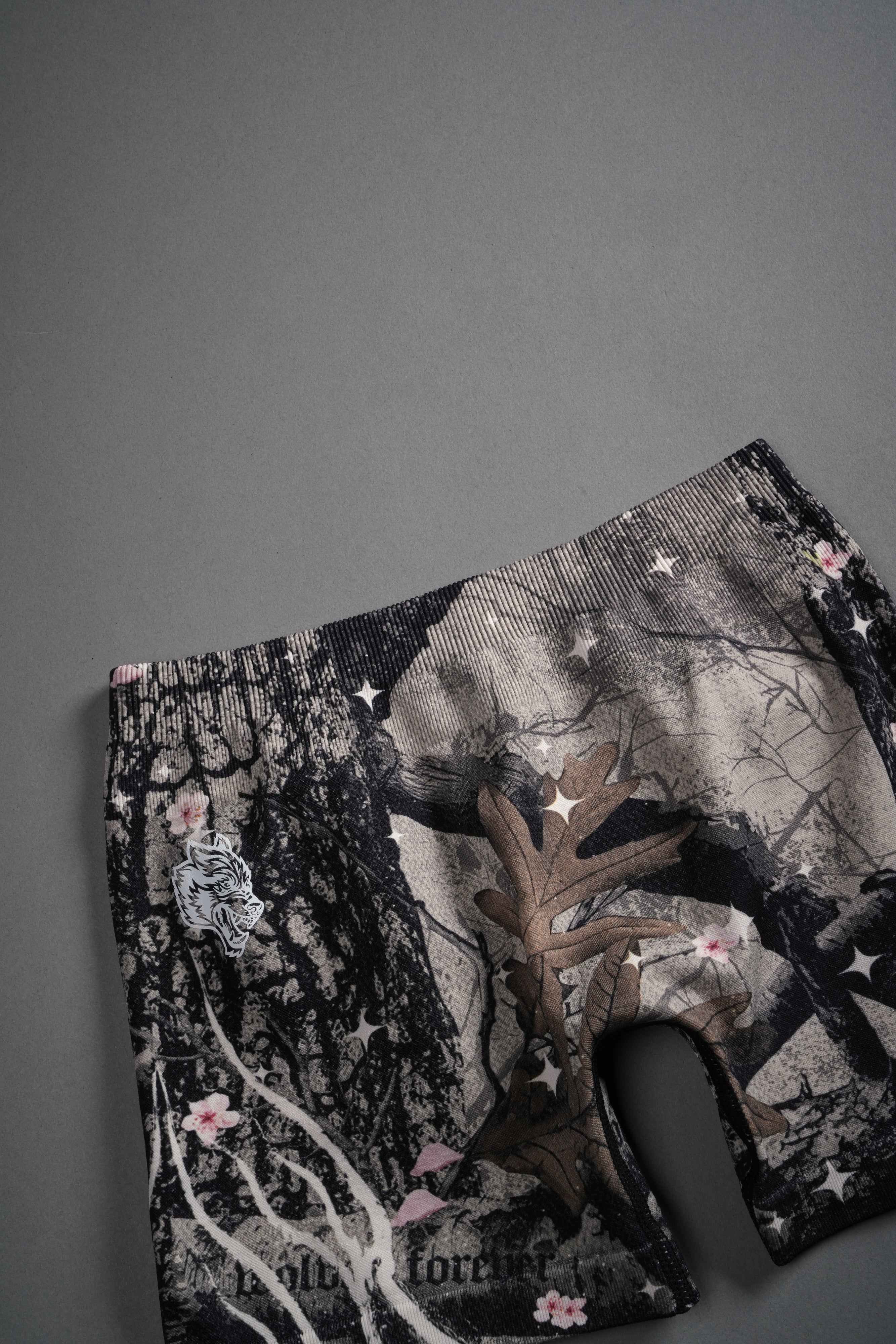 Warrior's Fire Everson Seamless Katya Shorts in Starry Blossom Woodland Camo