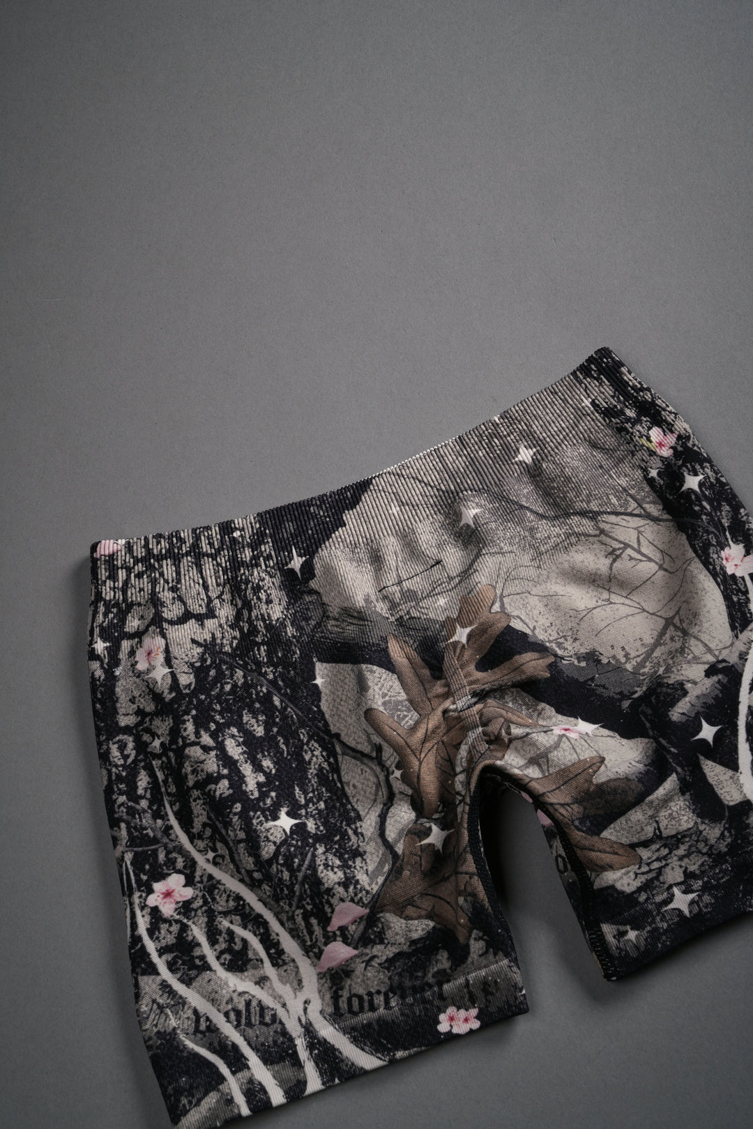 Warrior's Fire Everson Seamless Katya Shorts in Starry Blossom Woodland Camo