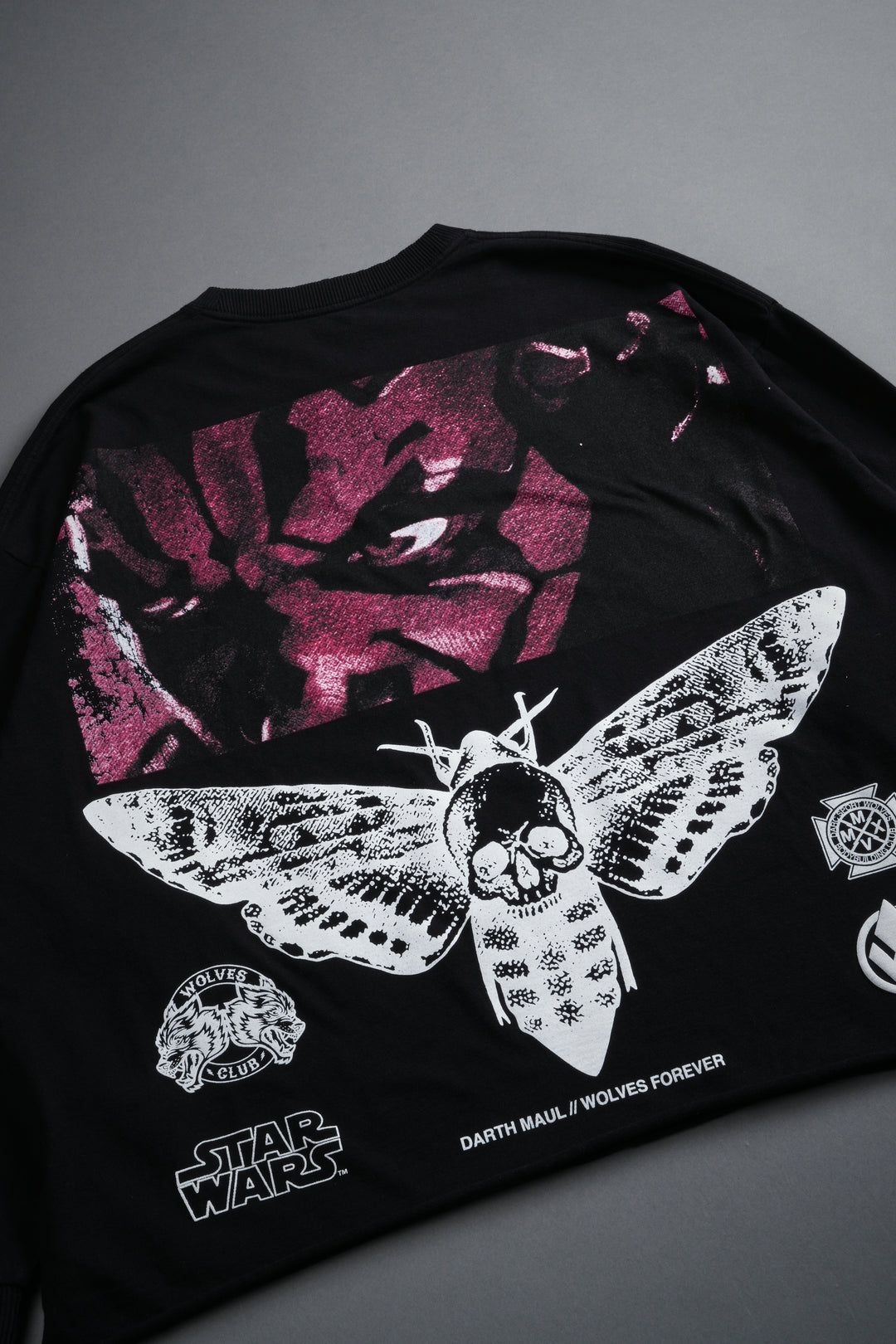 The Shadow Grunge Mid Length Raw Hem Ls Tee in Black