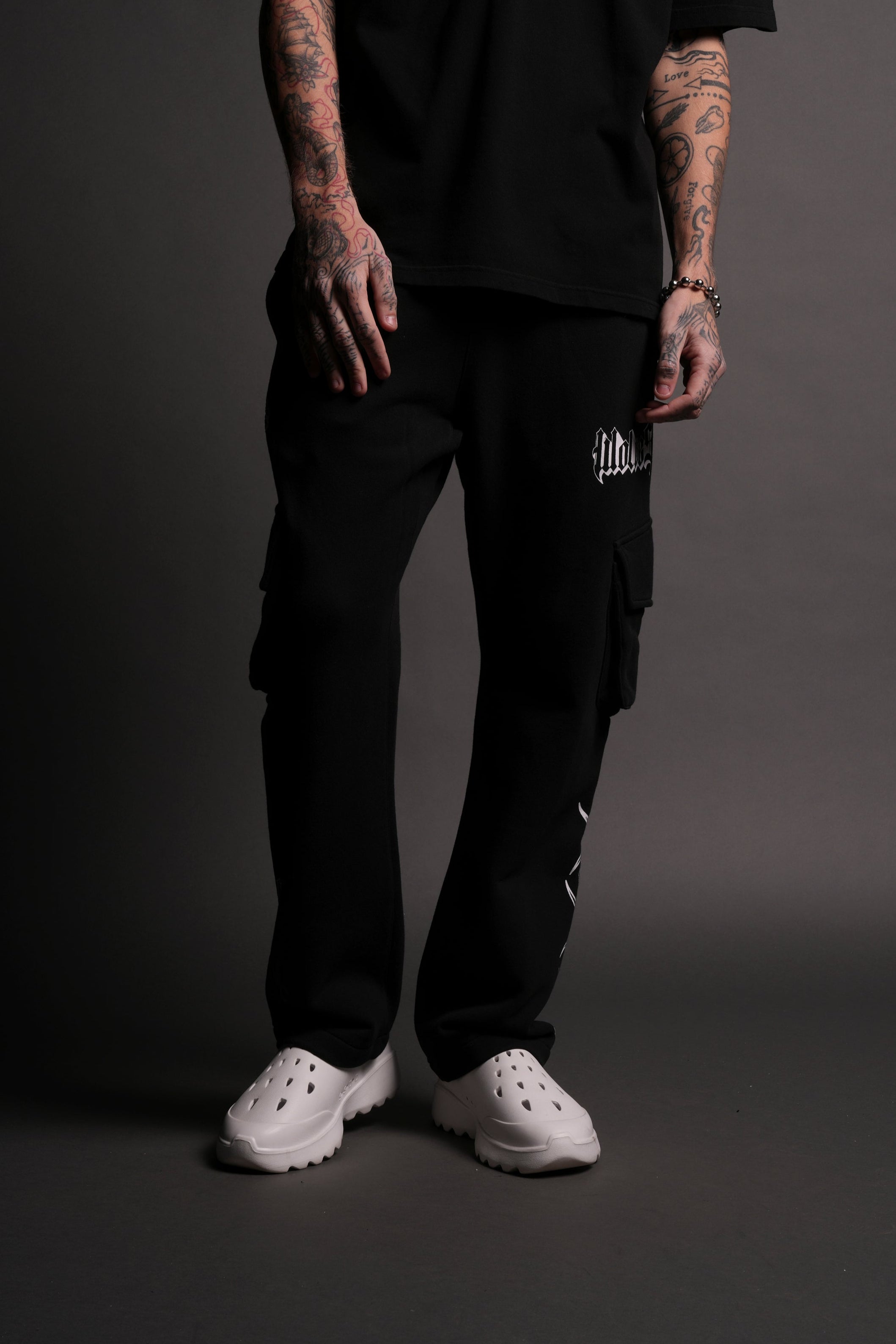 You'll Know It Bigelow Cargo Sweat Pants in Black