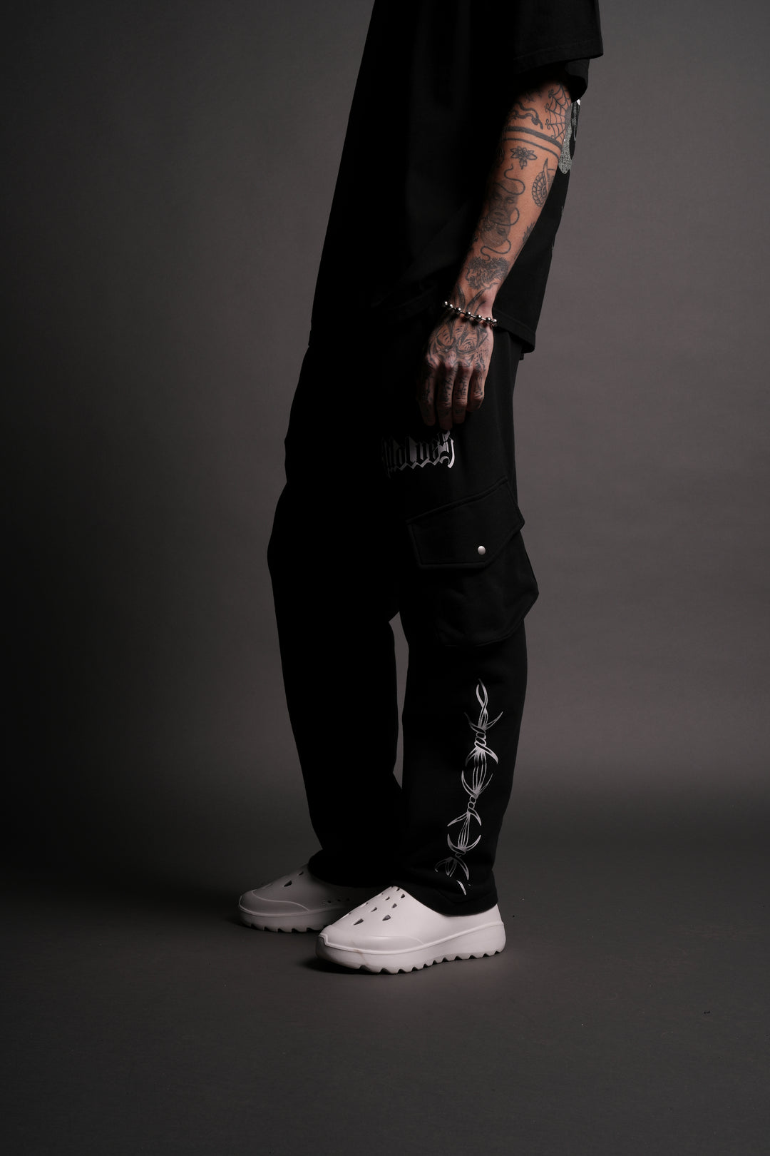 You'll Know It Bigelow Cargo Sweat Pants in Black