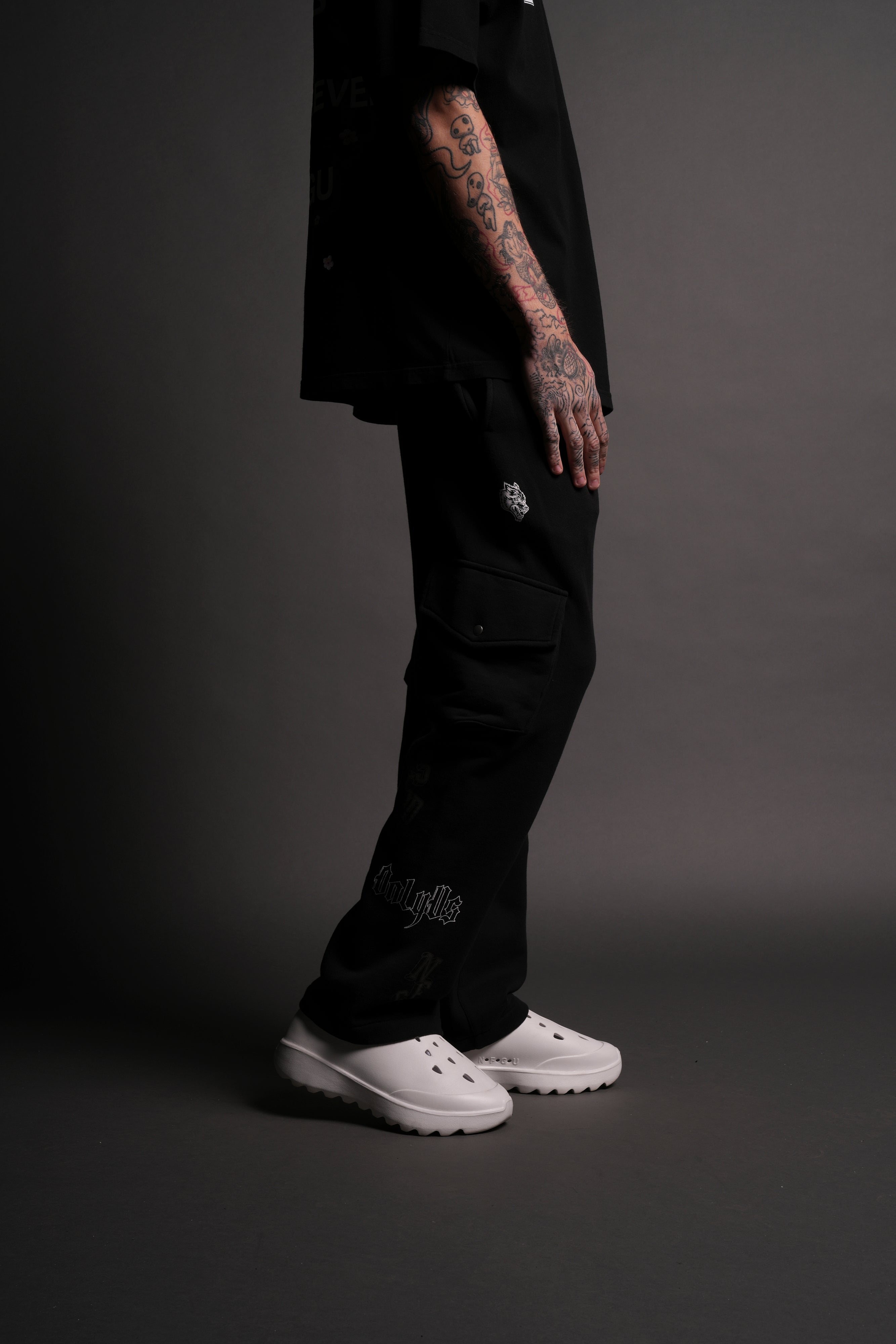 You'll Know It Bigelow Cargo Sweat Pants in Black