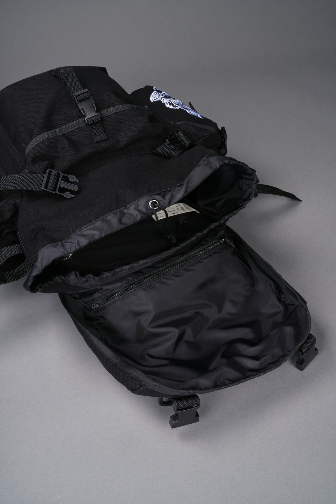 Wolves Hesh Traveler Backpack in Black