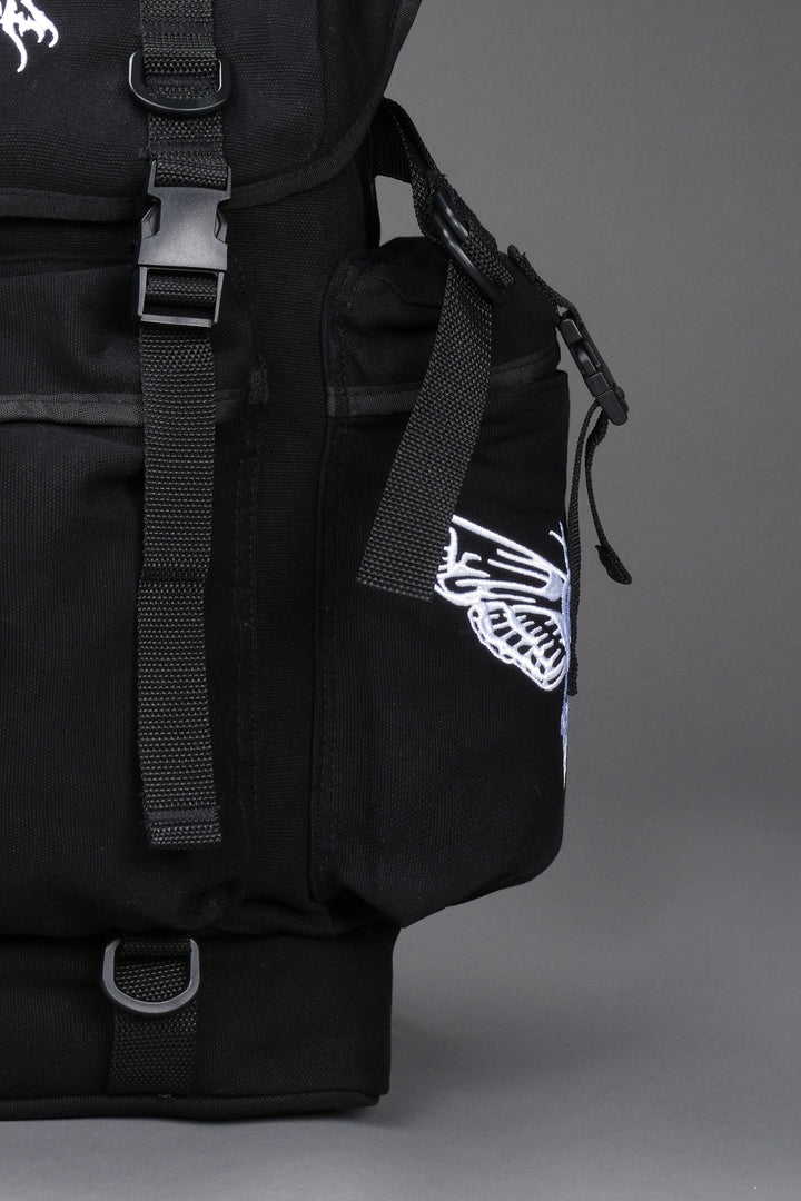 Wolves Hesh Traveler Backpack in Black