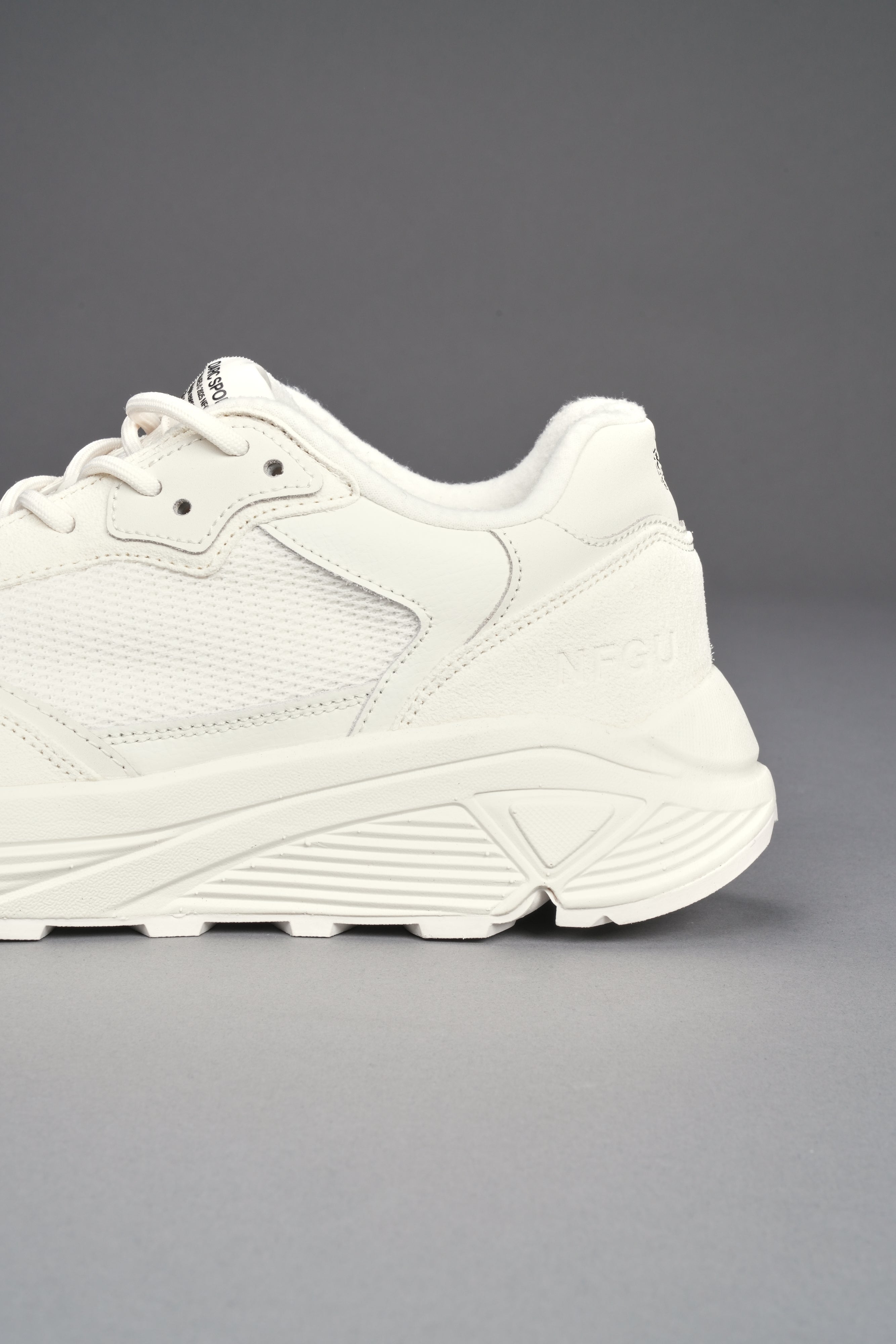 Run-1 Shoes in Cream/Black