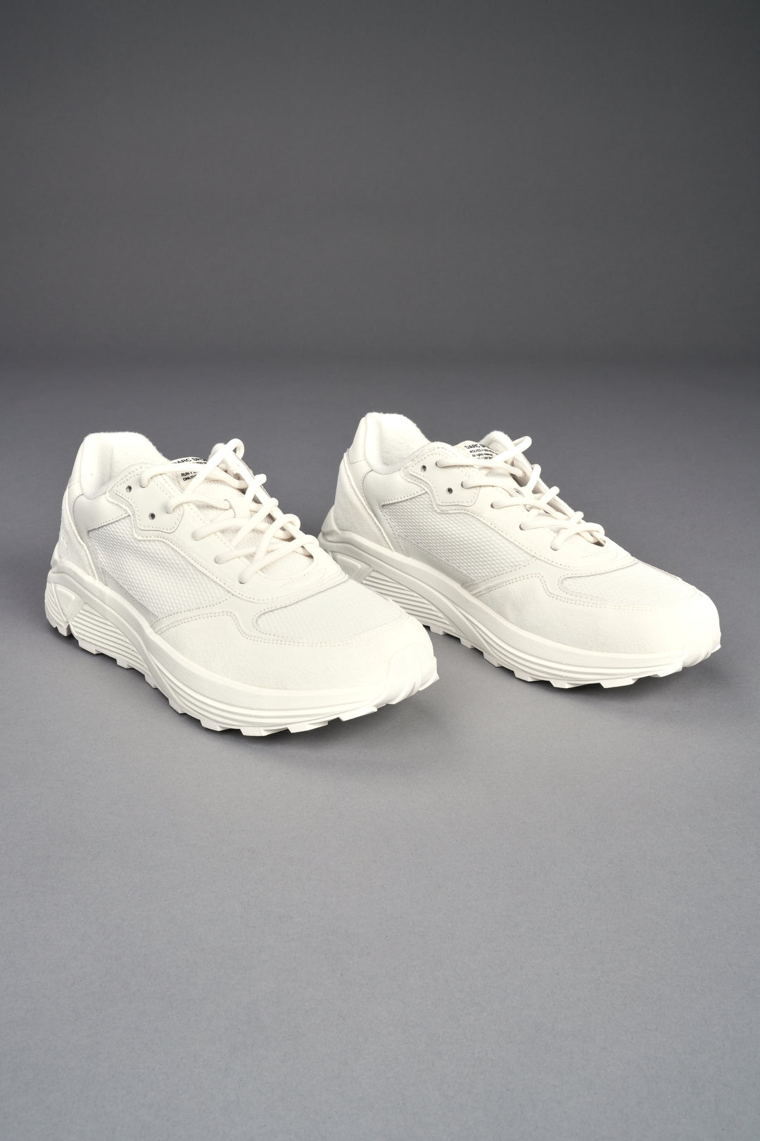 Run-1 Shoes in Cream/Black