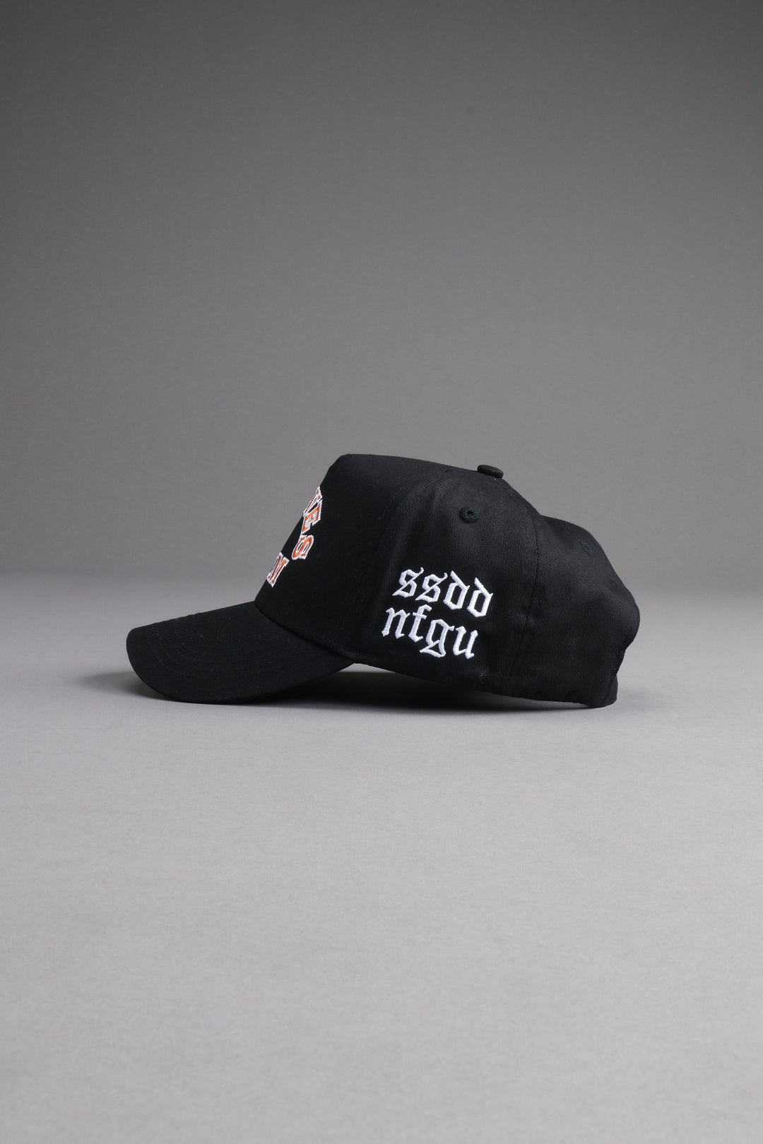 Wolves Gym V2 5 Panel Hat in Black