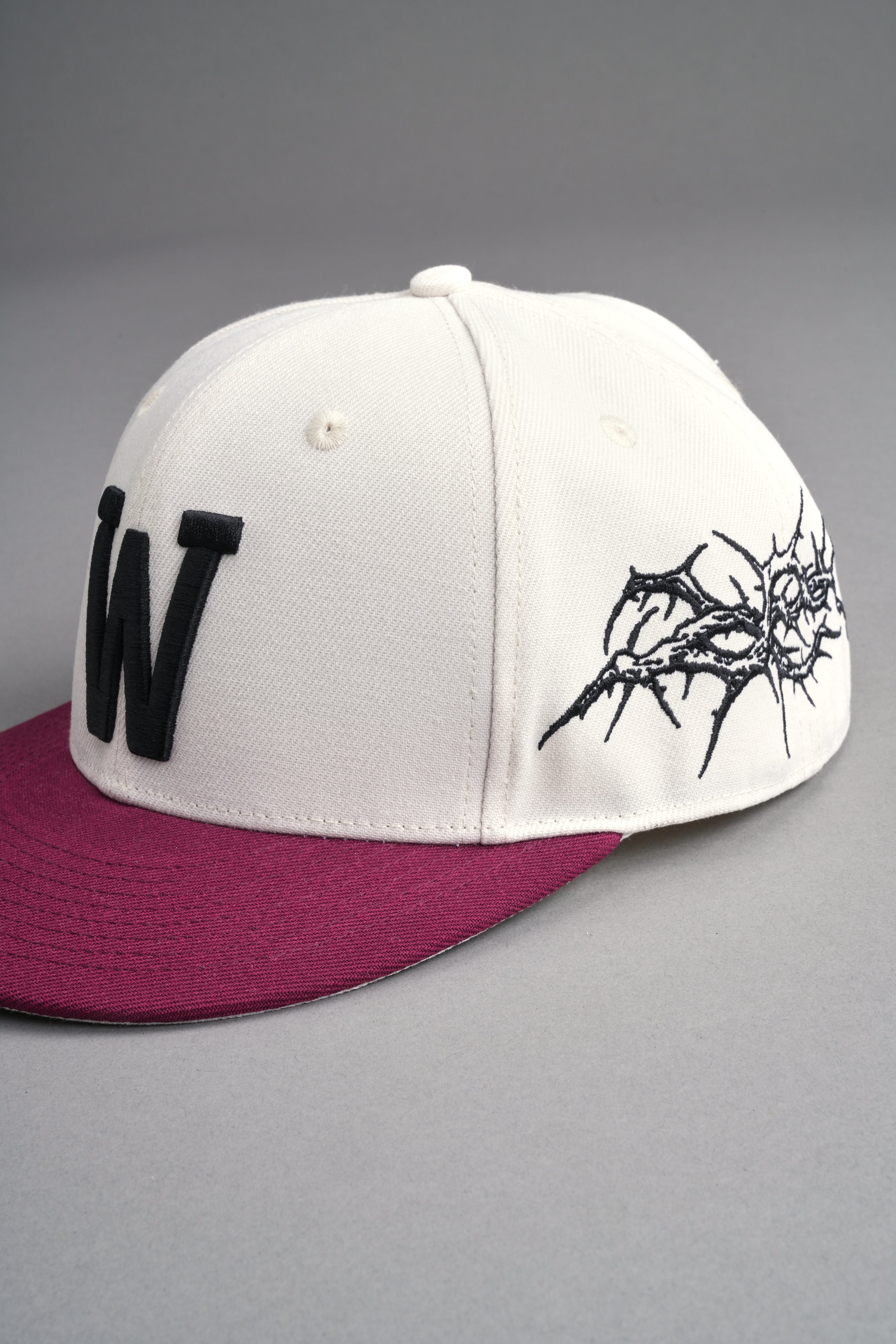 Thorns Fitted Cap in Cream/Oxblood