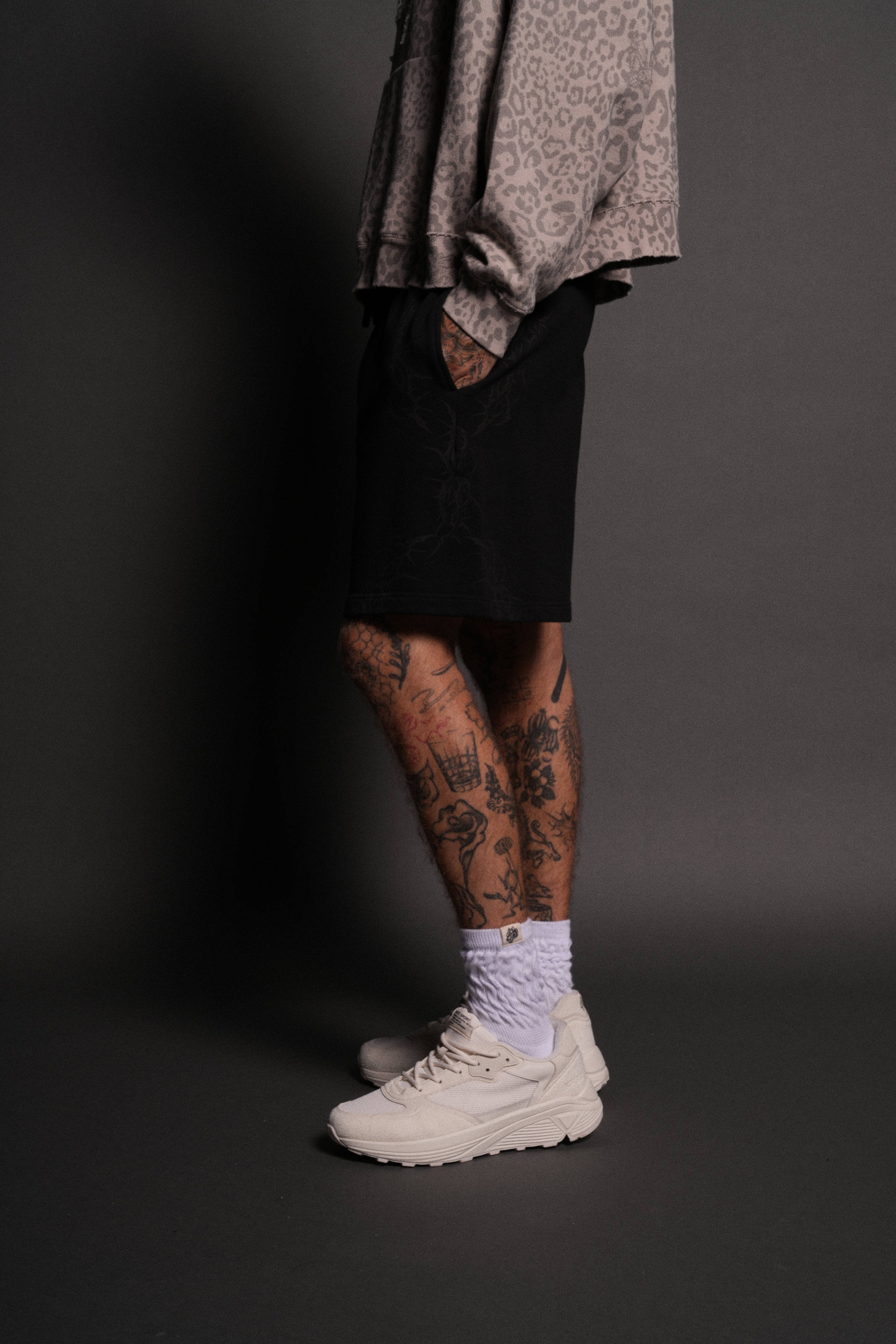 Thorns Post Lounge Sweat Shorts in Black