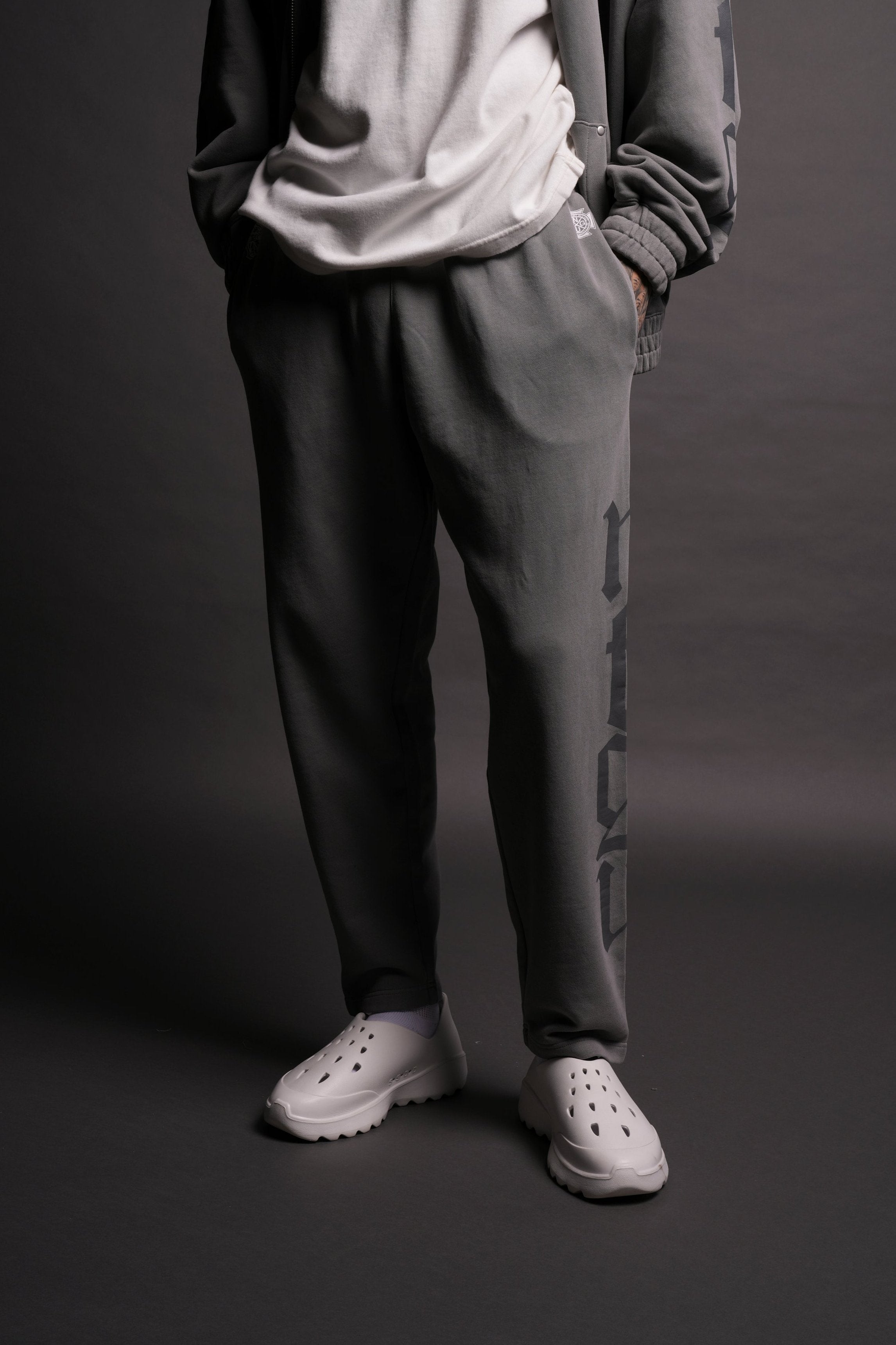 SSDDNFGU Forever Kumite V2 Sweat Pants in Dove Gray