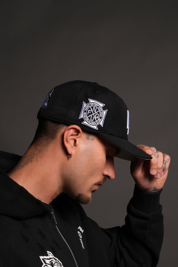 Los Angeles Forever Fitted Cap in Black