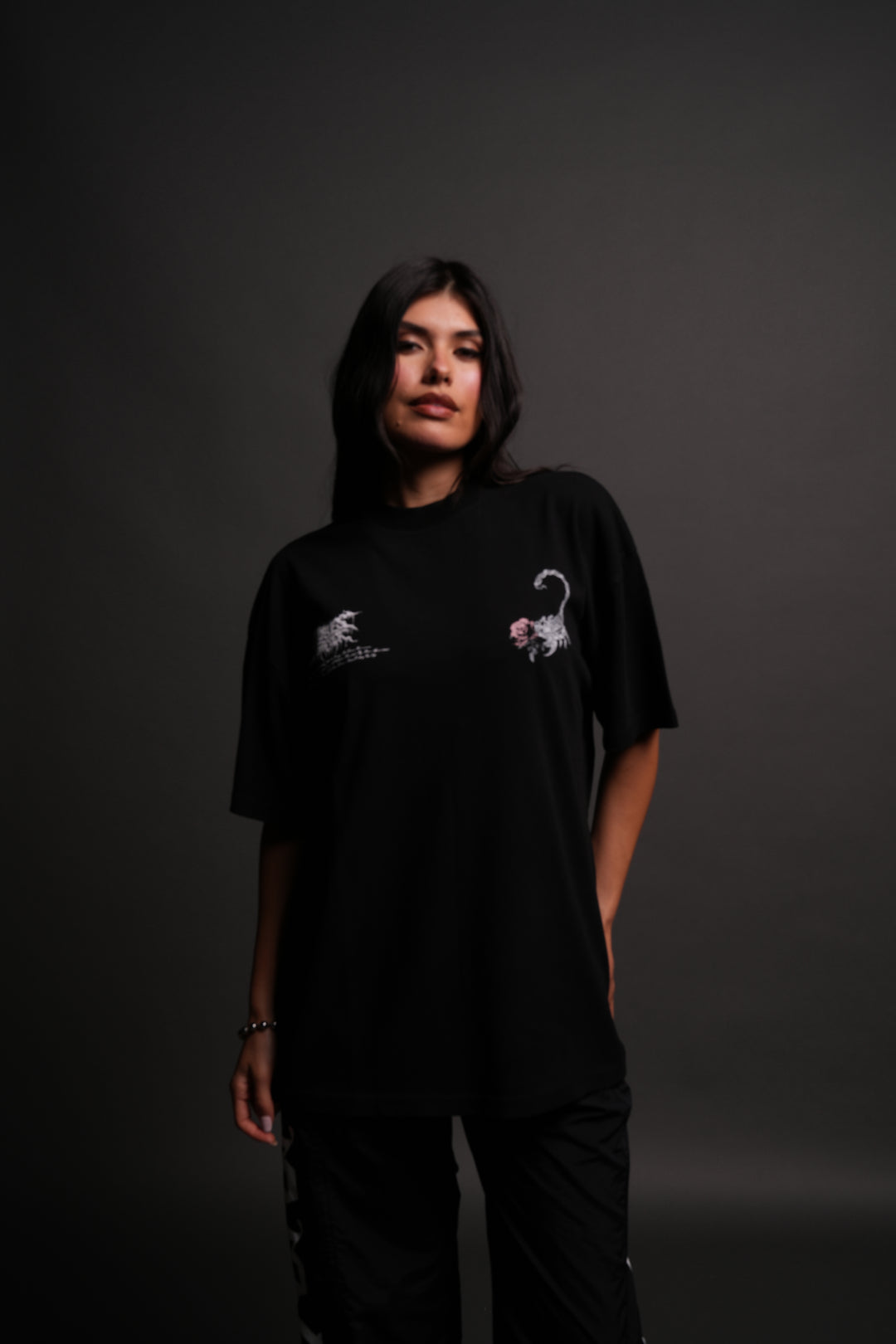 Scorpion Rose "Pump Cover" Tee in Black