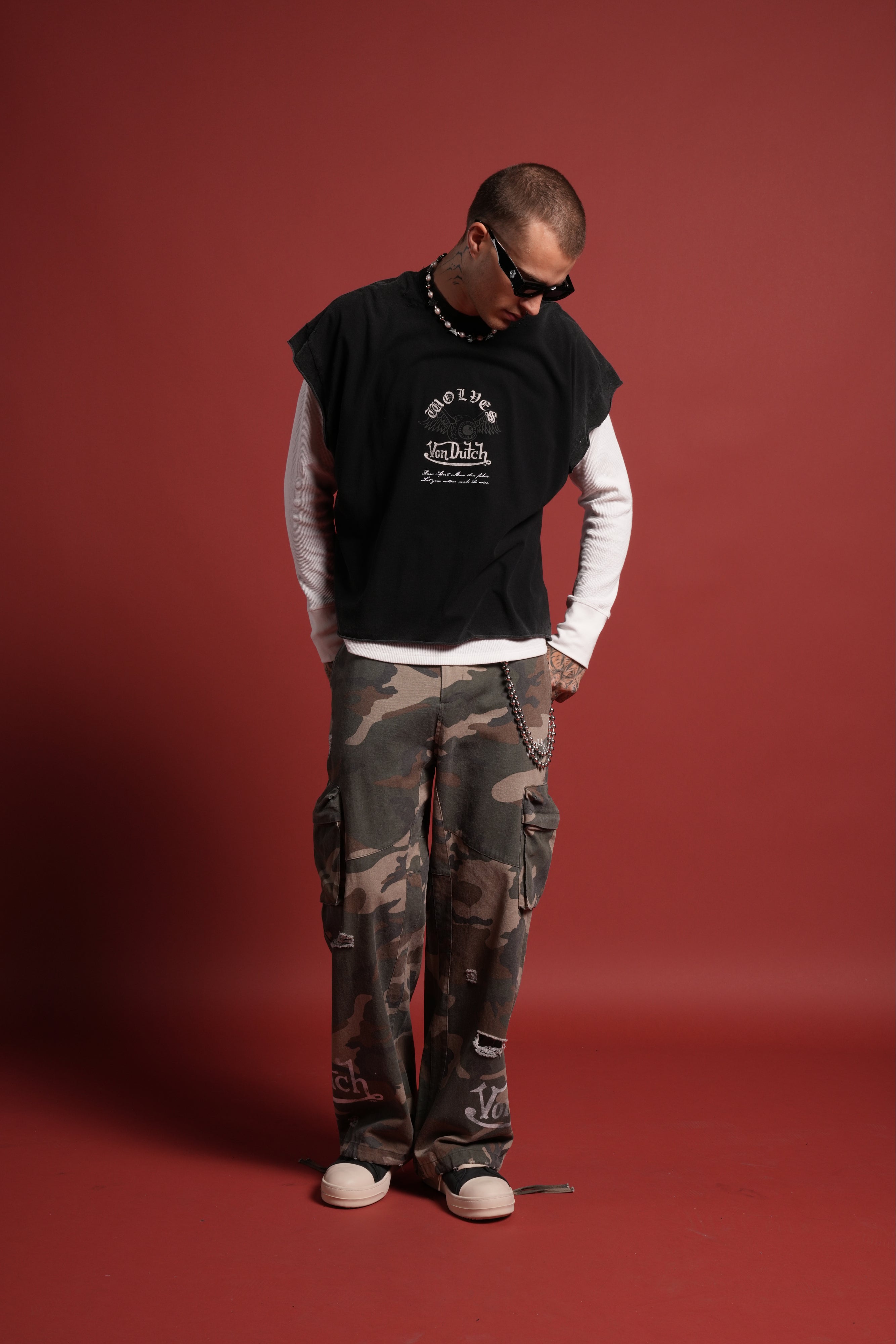 DSVD NFGU Distressed Grunge Cut-Off Mid-Length Raw Hem Tee in Black