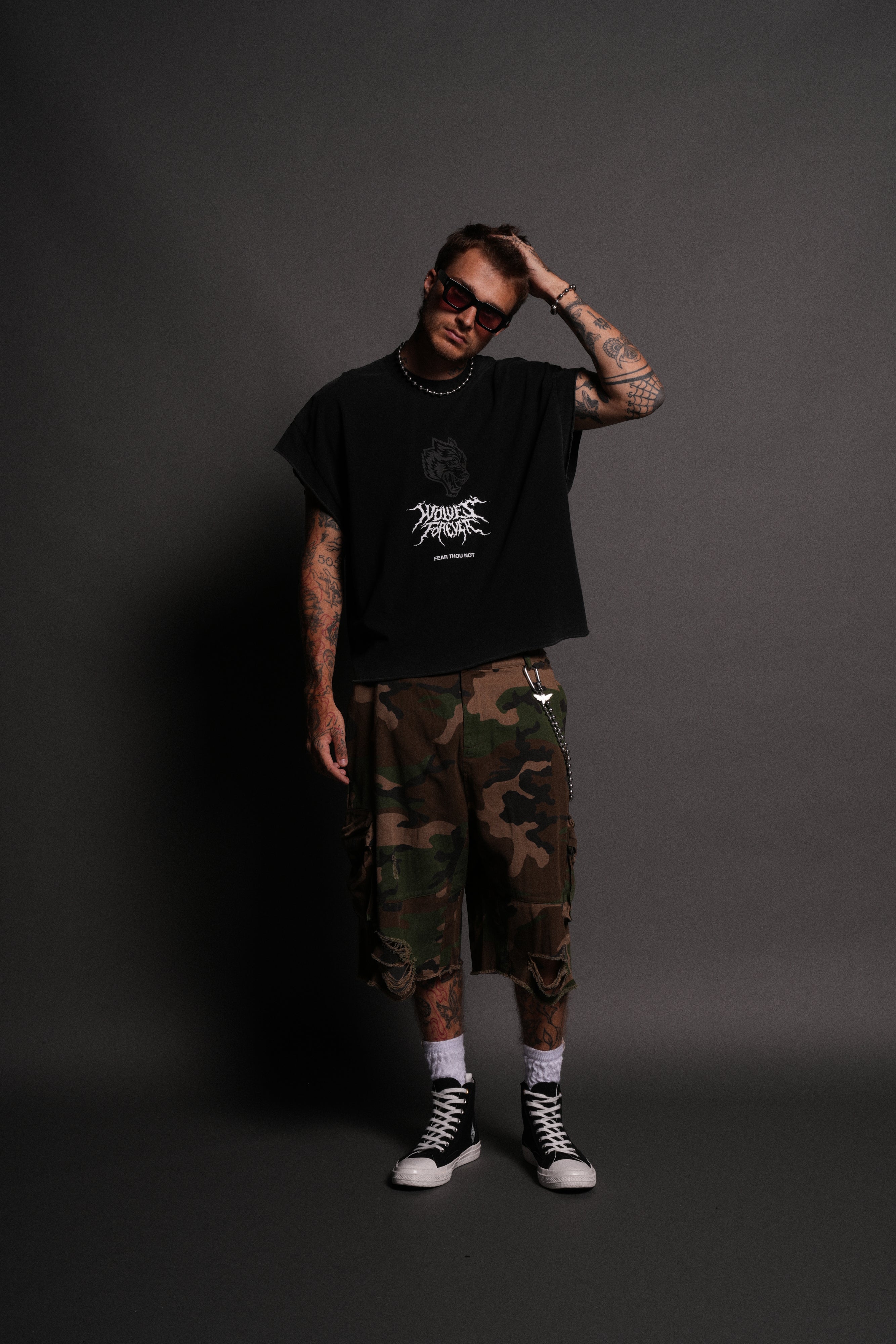 Casted Out Grunge Cut-Off Tee in Black
