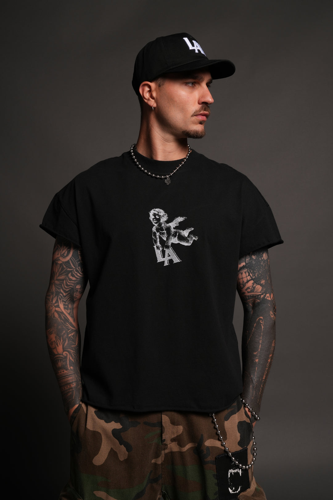 La Cherub Grunge Mid Length Raw Hem Cap Sleeve Tee in Black