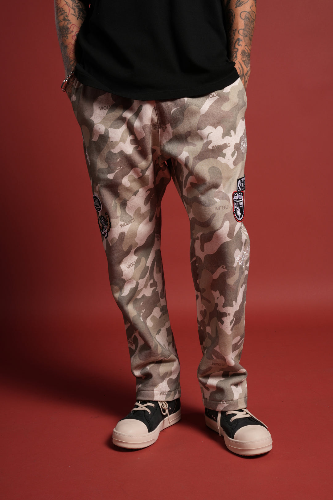 Darc Kulture Bigelow Cargo Sweat Pants in DSVD Green Camo