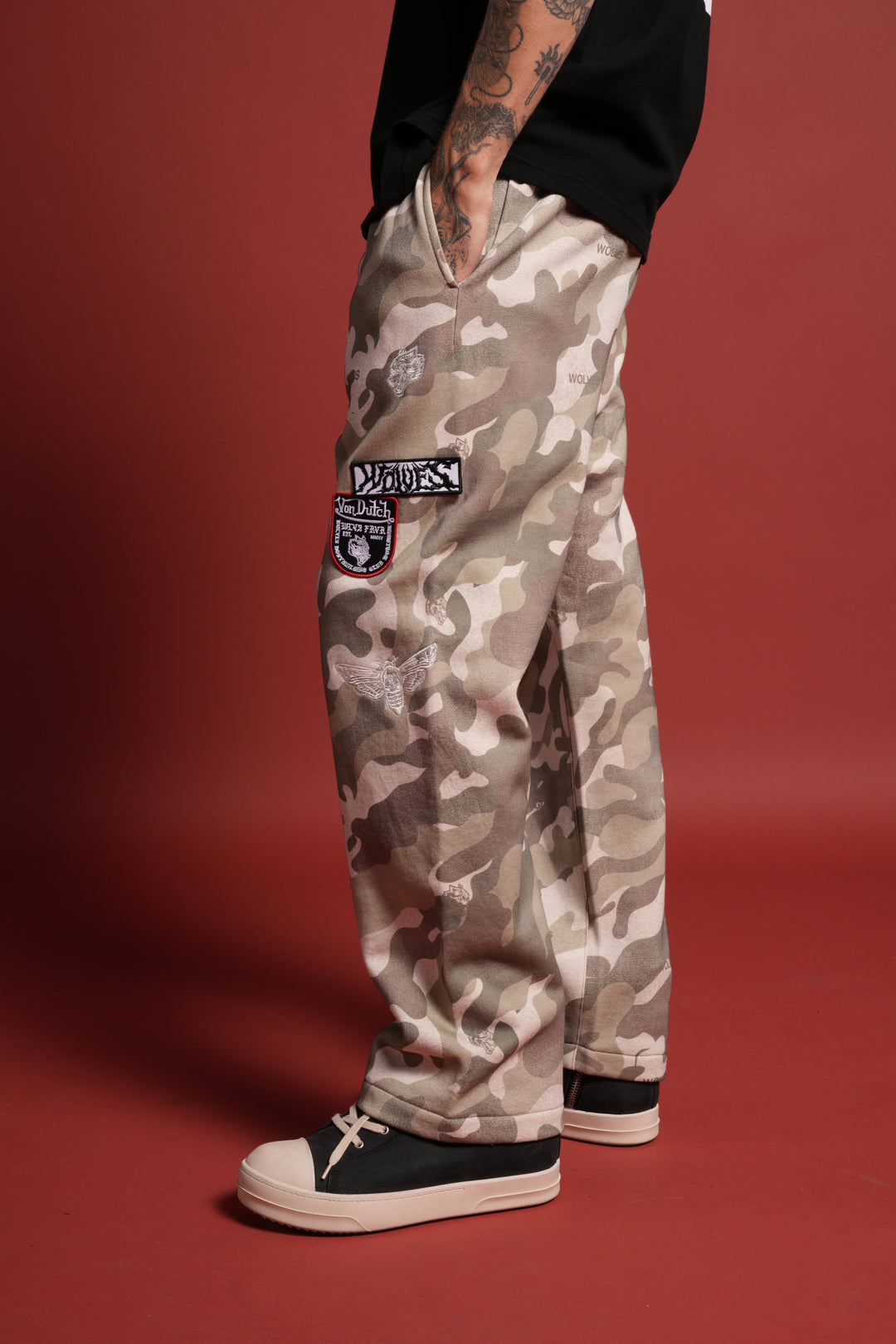 Darc Kulture Bigelow Cargo Sweat Pants in DSVD Green Camo