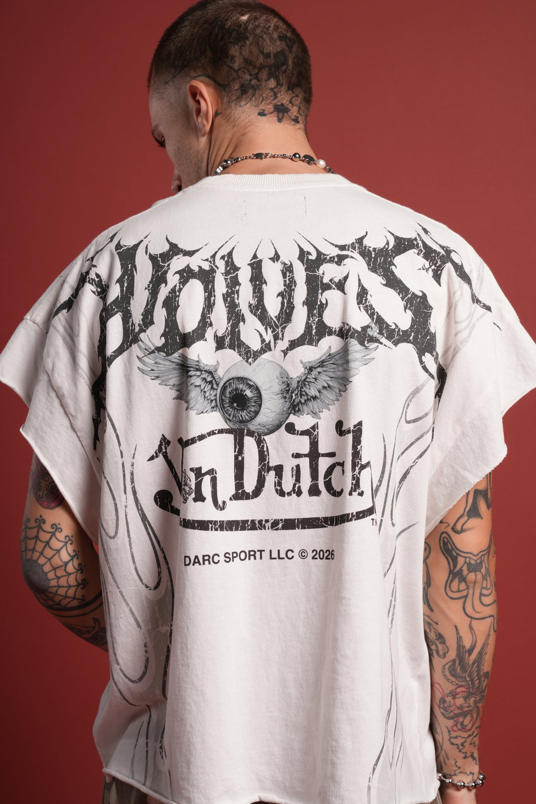 Take-Off Grunge Cut-Off Mid-Length Raw Hem Tee in Cream