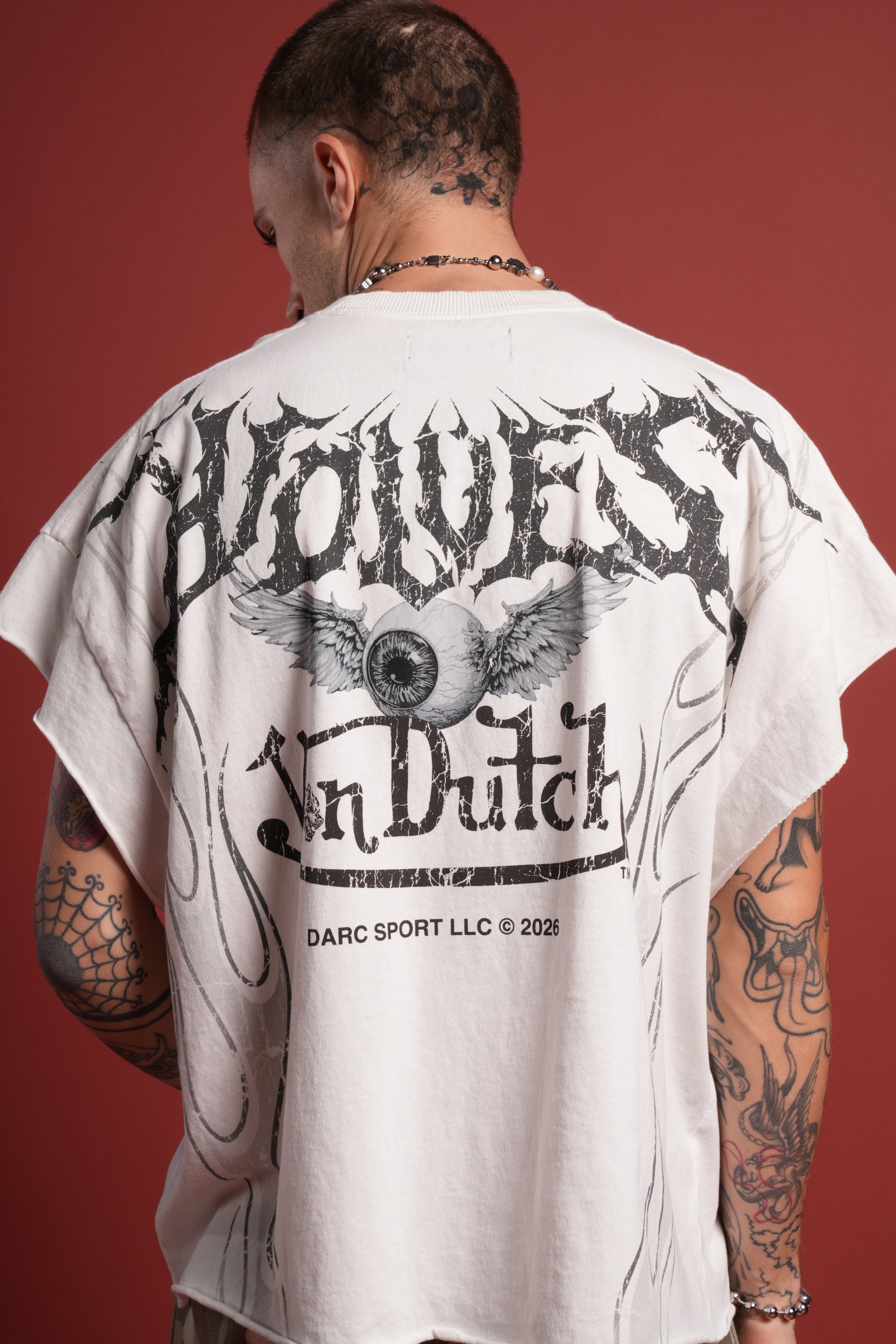 Take-Off Grunge Cut-Off Mid-Length Raw Hem Tee in Cream